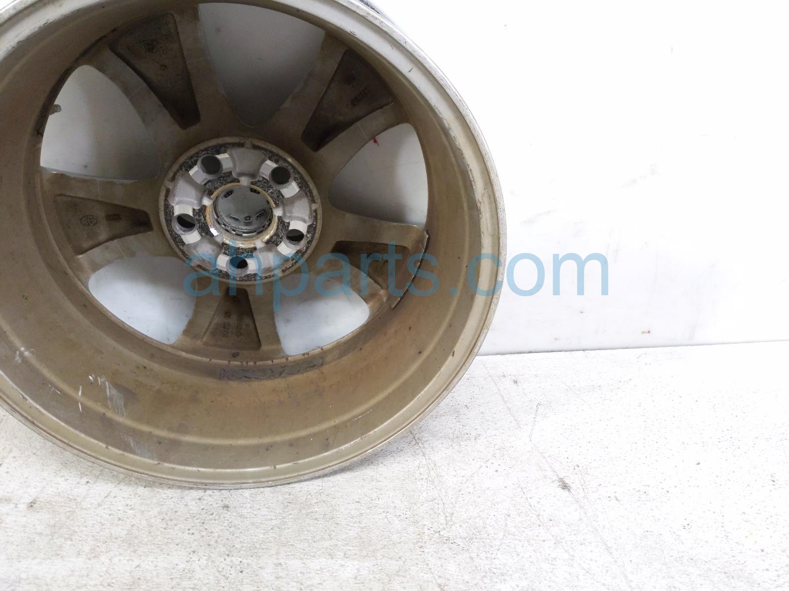 2019 Toyota Rav 4 Front Driver Wheel / Rim 42611 0R240 Replacement 2019 Toyota Rav 4 Front Driver Wheel / Rim 42611 0R240 Replacement thumbnail