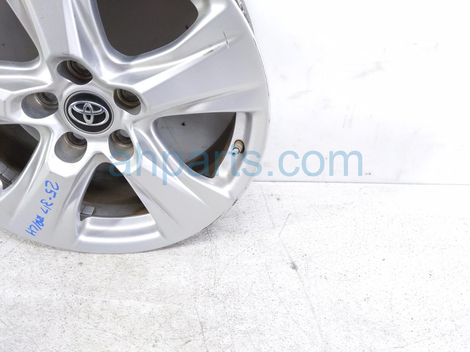 2019 Toyota Rav 4 Rear Driver Wheel / Rim 42611 0R240 Replacement 2019 Toyota Rav 4 Rear Driver Wheel / Rim 42611 0R240 Replacement thumbnail
