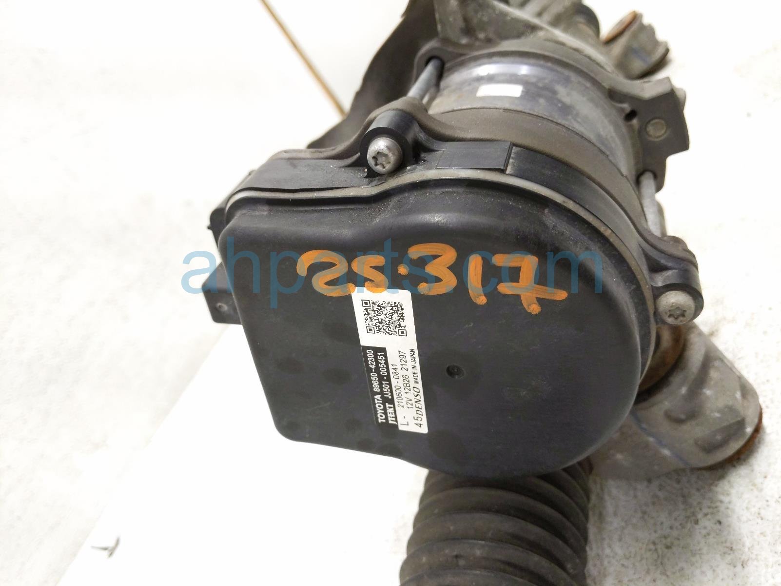 2019 Toyota Rav 4 And / Gear Box Power Steering Rack & Pinion 44250 0R050 Replacement 2019 Toyota Rav 4 And / Gear Box Power Steering Rack & Pinion 44250 0R050 Replacement thumbnail