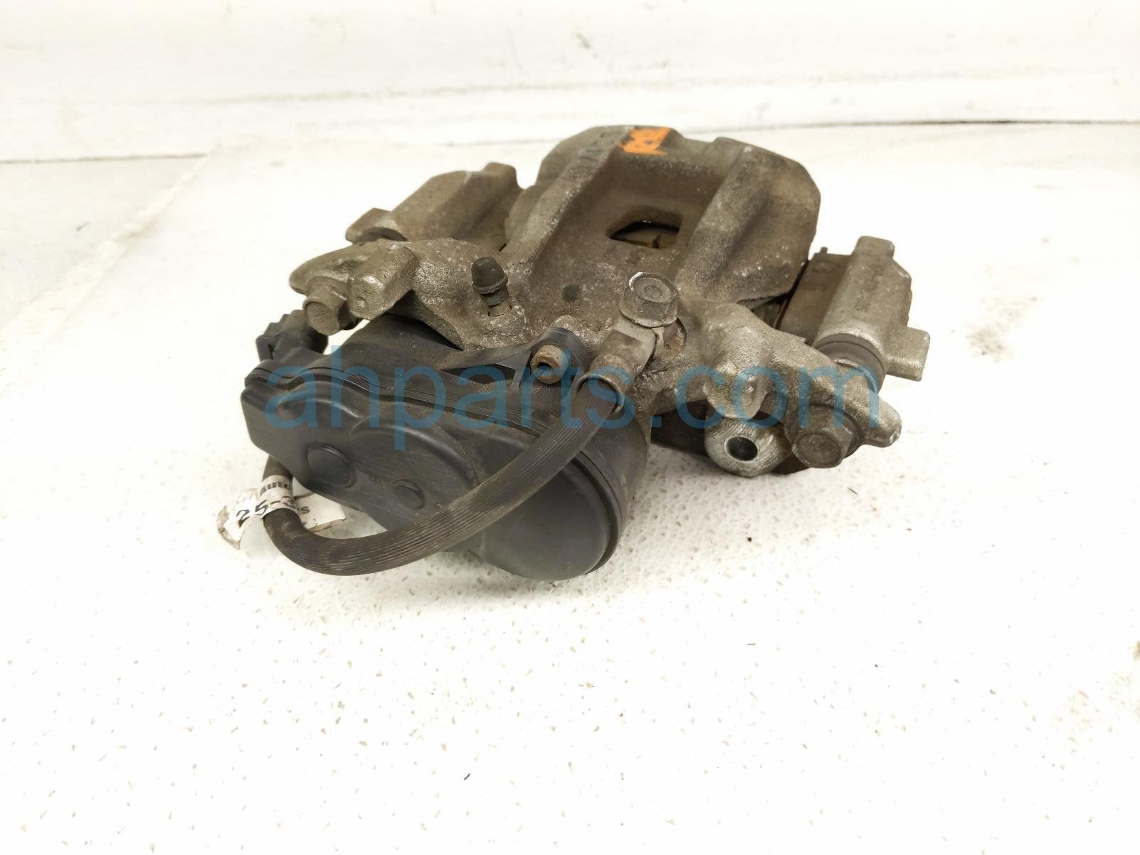 2019 Toyota Rav 4 Rear Passenger Brake Caliper 46310 33010 Replacement 2019 Toyota Rav 4 Rear Passenger Brake Caliper 46310 33010 Replacement thumbnail