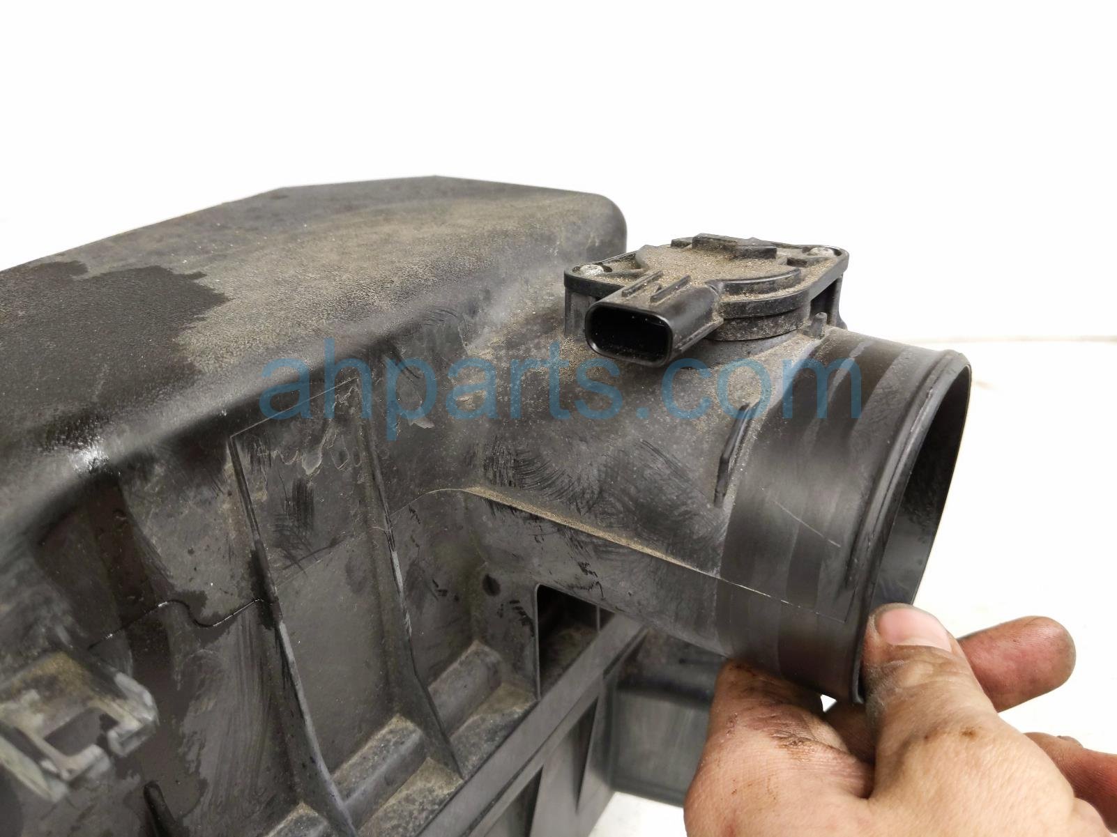 2019 Toyota Rav 4 Air Cleaner Intake Box 17700 F0020 Replacement 2019 Toyota Rav 4 Air Cleaner Intake Box 17700 F0020 Replacement thumbnail