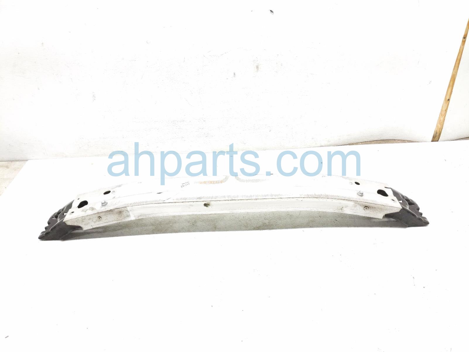 Toyota FRONT UPPER BUMPER REINFORCEMENT BAR