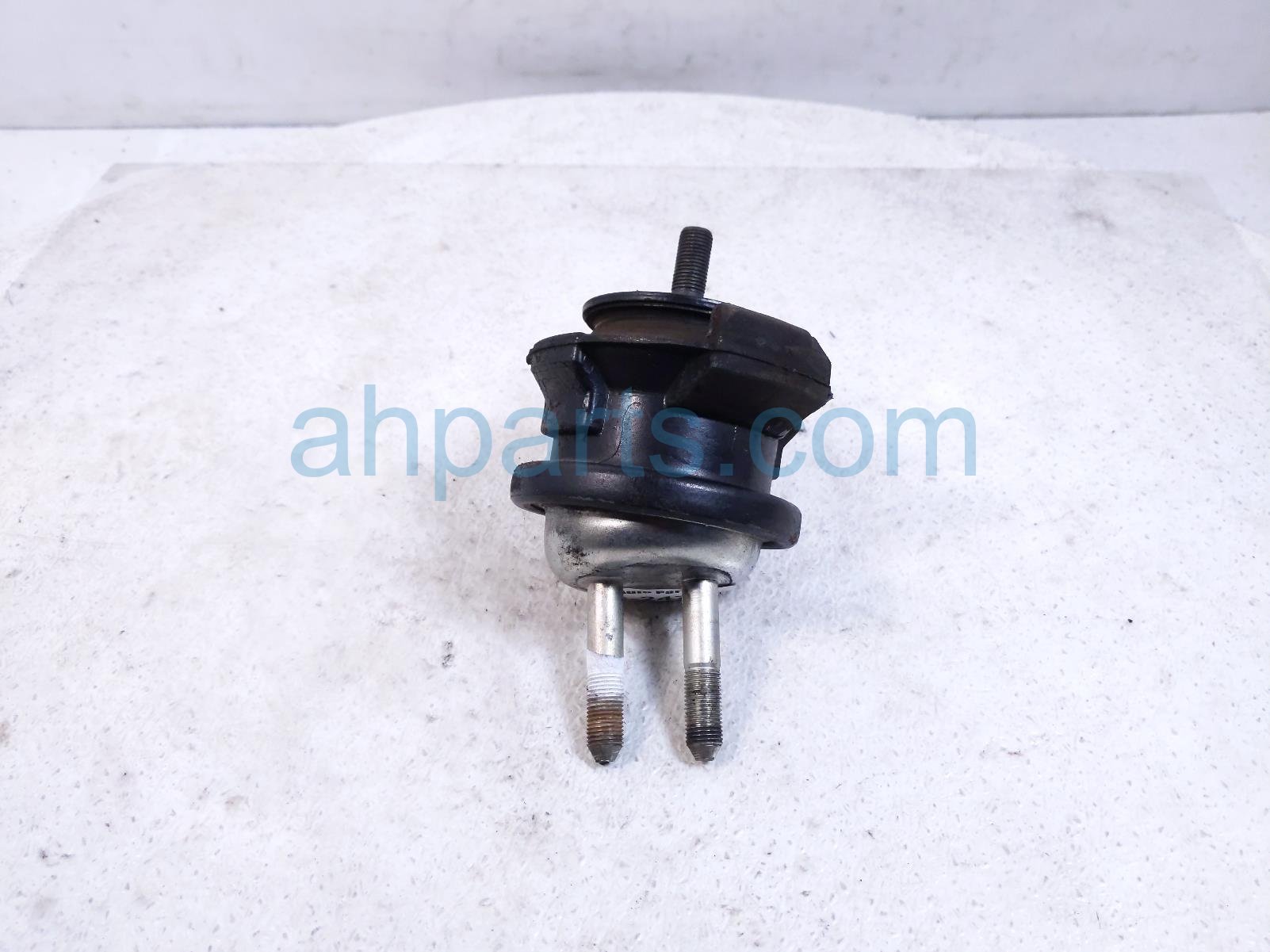 $49 Honda RH FRONT ENGINE MOUNT - 2.0L