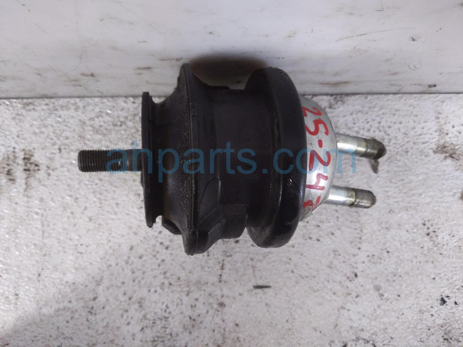 $49 Honda LH FRONT ENGINE MOUNT - 2.0L