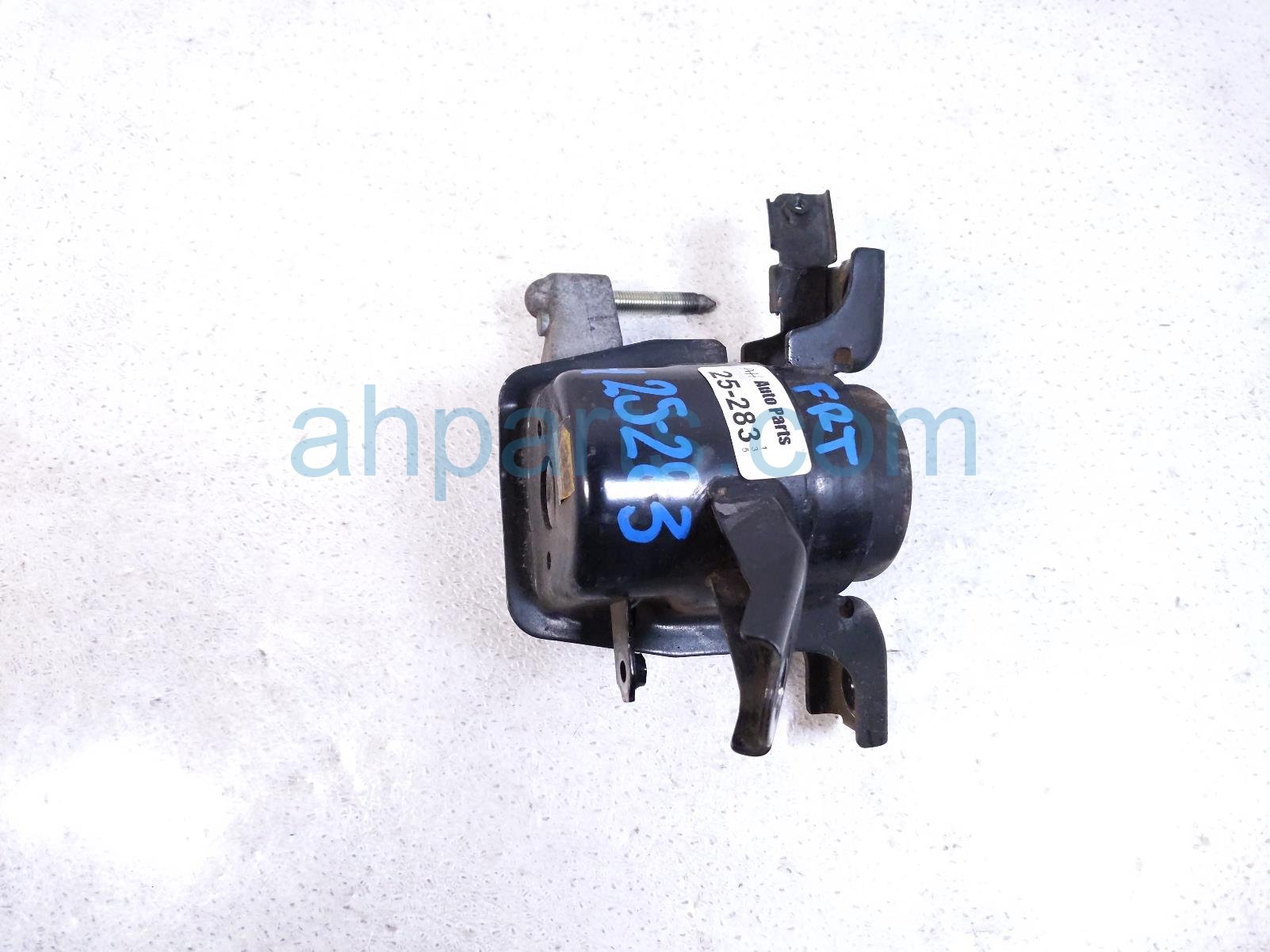 Scion RH SIDE ENGINE MOUNT - 2.5L M/T