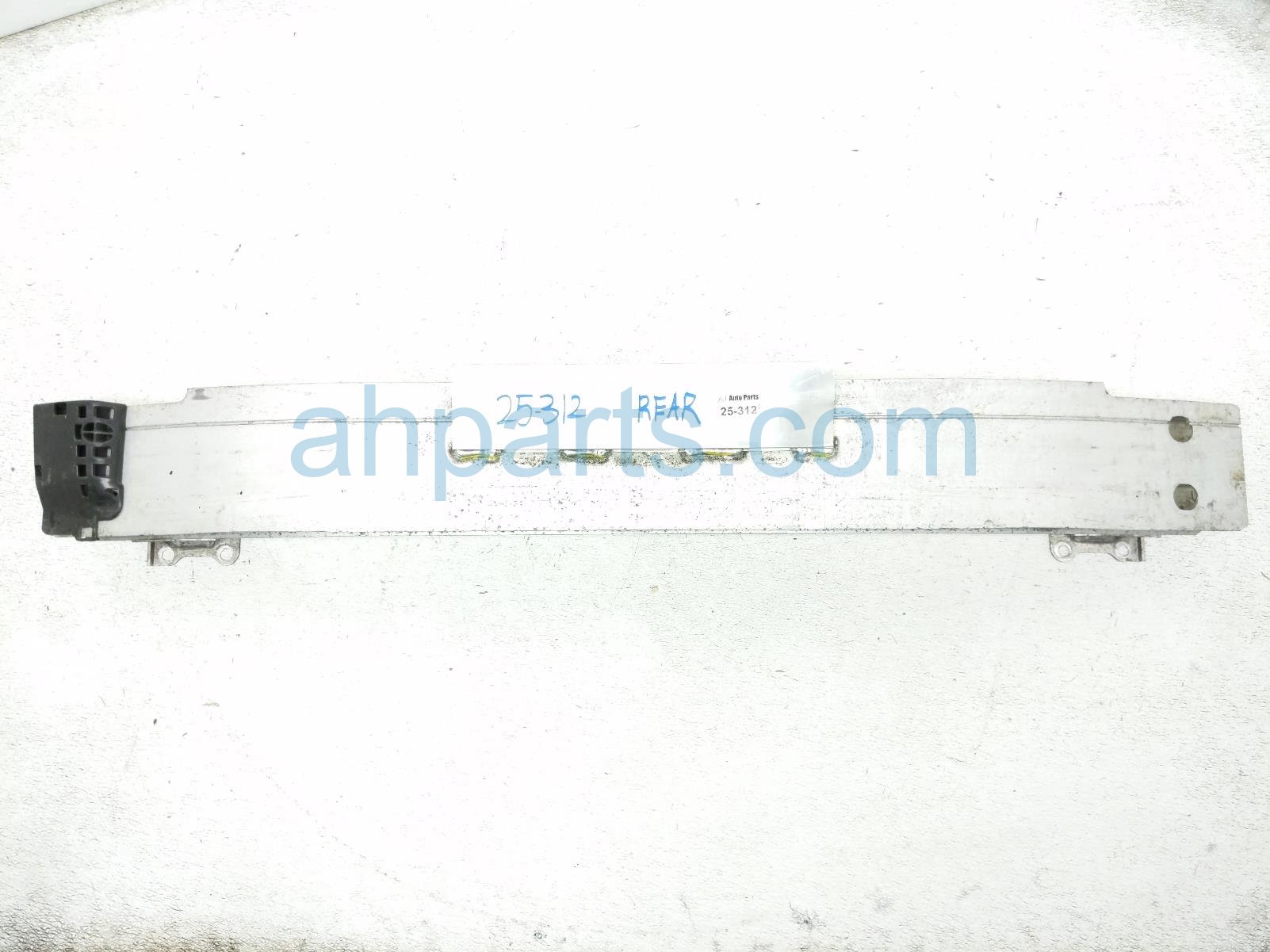 Honda REAR BUMPER REINFORCEMENT BAR