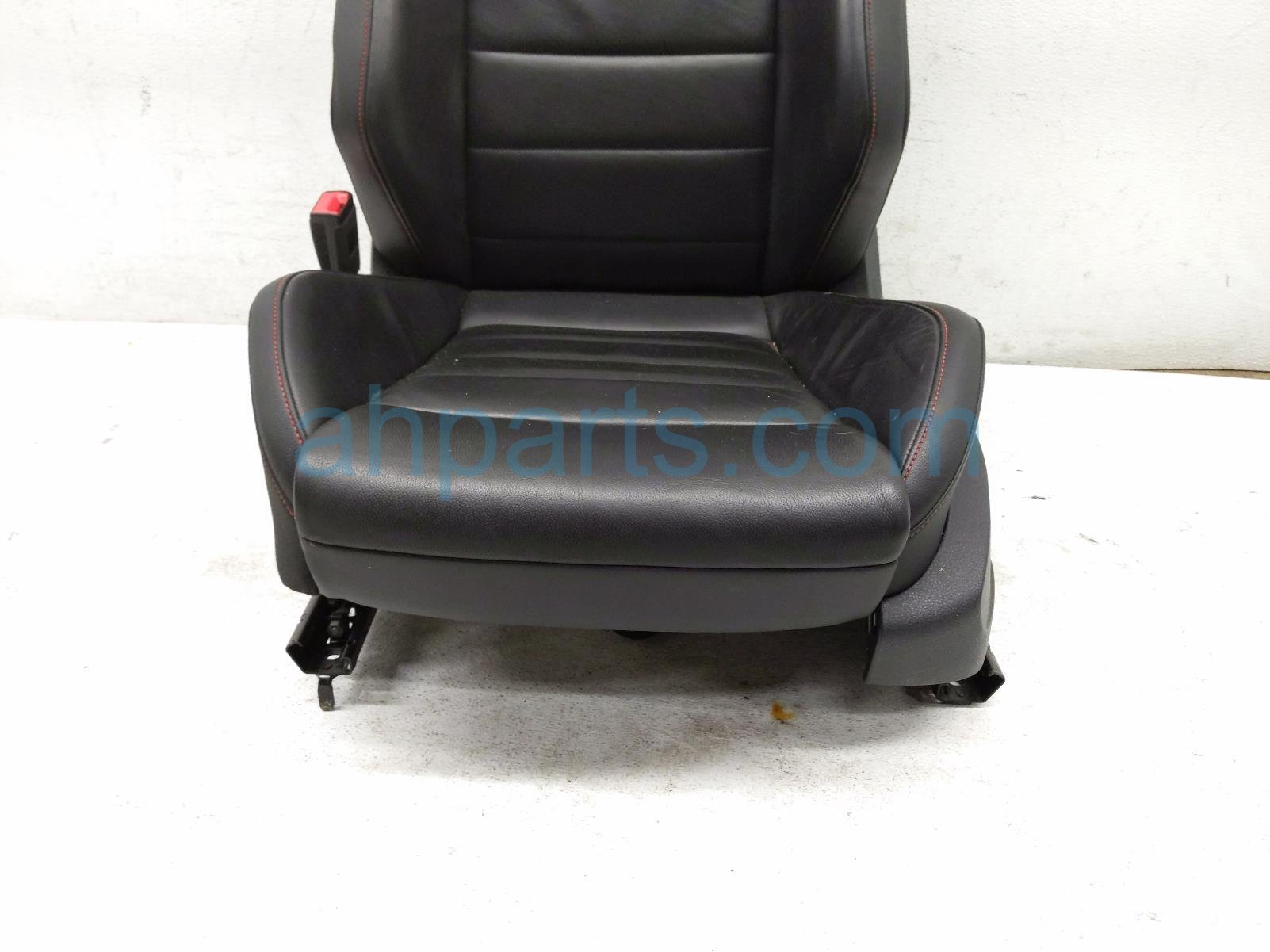 2018 Volkswagen Golf Gti Front Driver Seat Black W/ Airbag 5GM 881 805 AN BKV Replacement 2018 Volkswagen Golf Gti Front Driver Seat Black W/ Airbag 5GM 881 805 AN BKV Replacement thumbnail