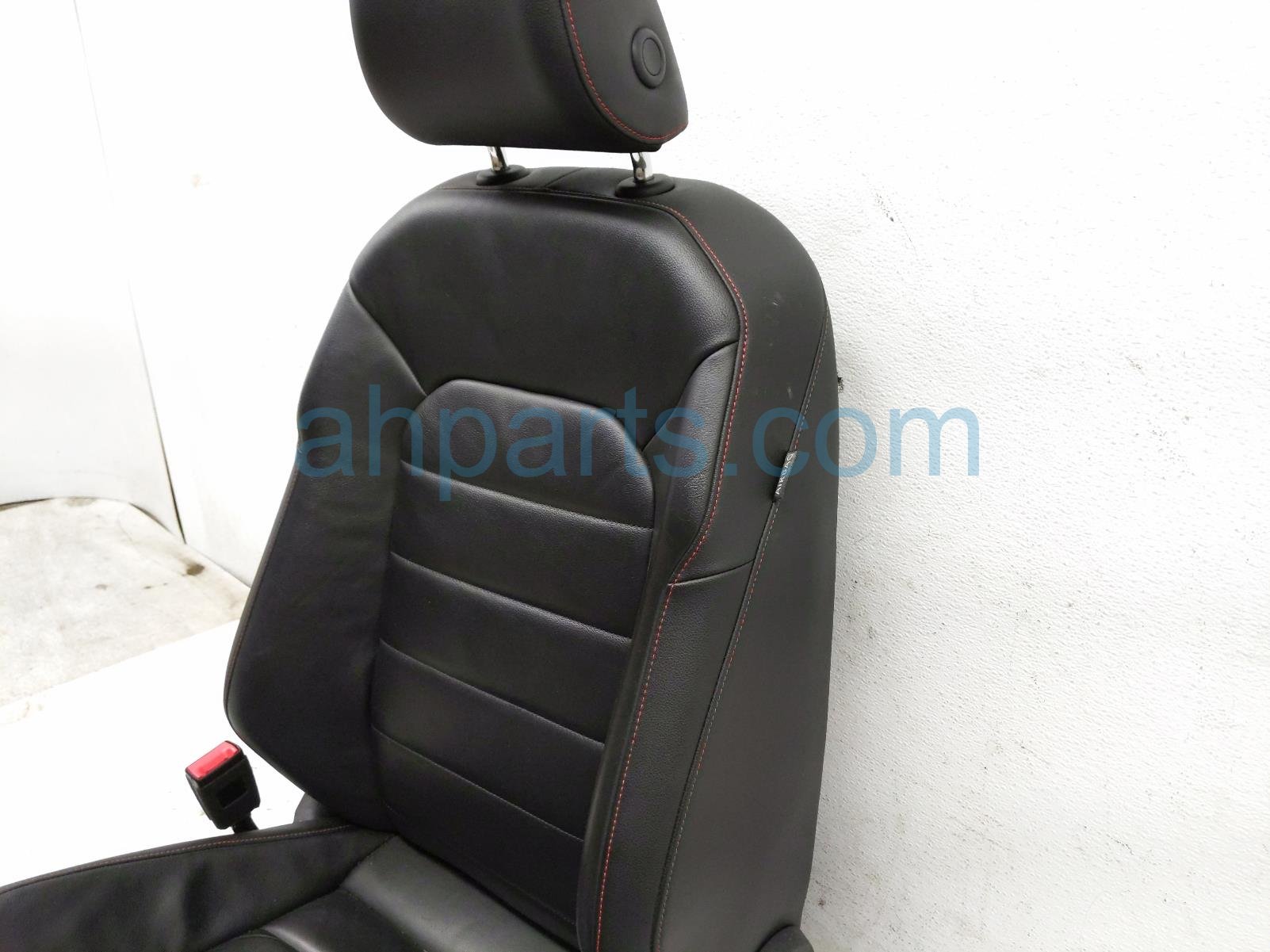 2018 Volkswagen Golf Gti Front Driver Seat Black W/ Airbag 5GM 881 805 AN BKV Replacement 2018 Volkswagen Golf Gti Front Driver Seat Black W/ Airbag 5GM 881 805 AN BKV Replacement thumbnail