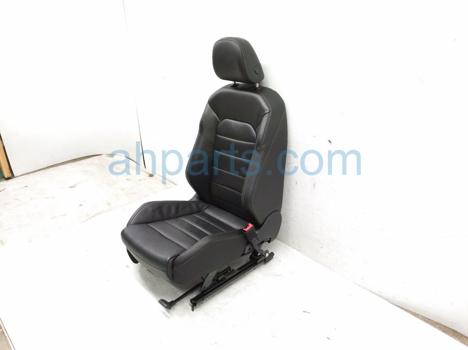 2018 Volkswagen Golf Gti Front Passenger Seat Black W/ Airbag 5GM 881 406 AB BKV Replacement 2018 Volkswagen Golf Gti Front Passenger Seat Black W/ Airbag 5GM 881 406 AB BKV Replacement thumbnail