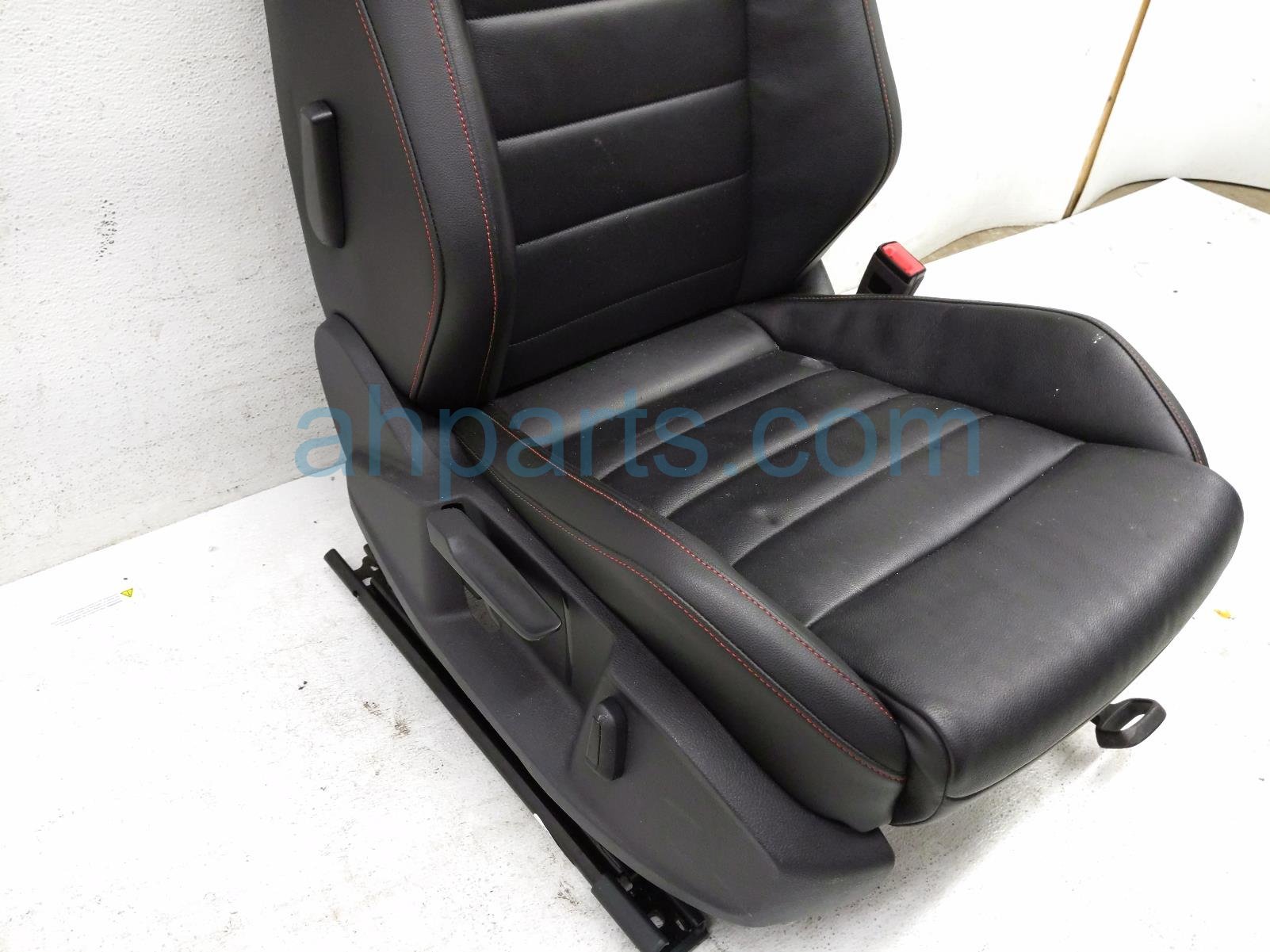 2018 Volkswagen Golf Gti Front Passenger Seat Black W/ Airbag 5GM 881 406 AB BKV Replacement 2018 Volkswagen Golf Gti Front Passenger Seat Black W/ Airbag 5GM 881 406 AB BKV Replacement thumbnail