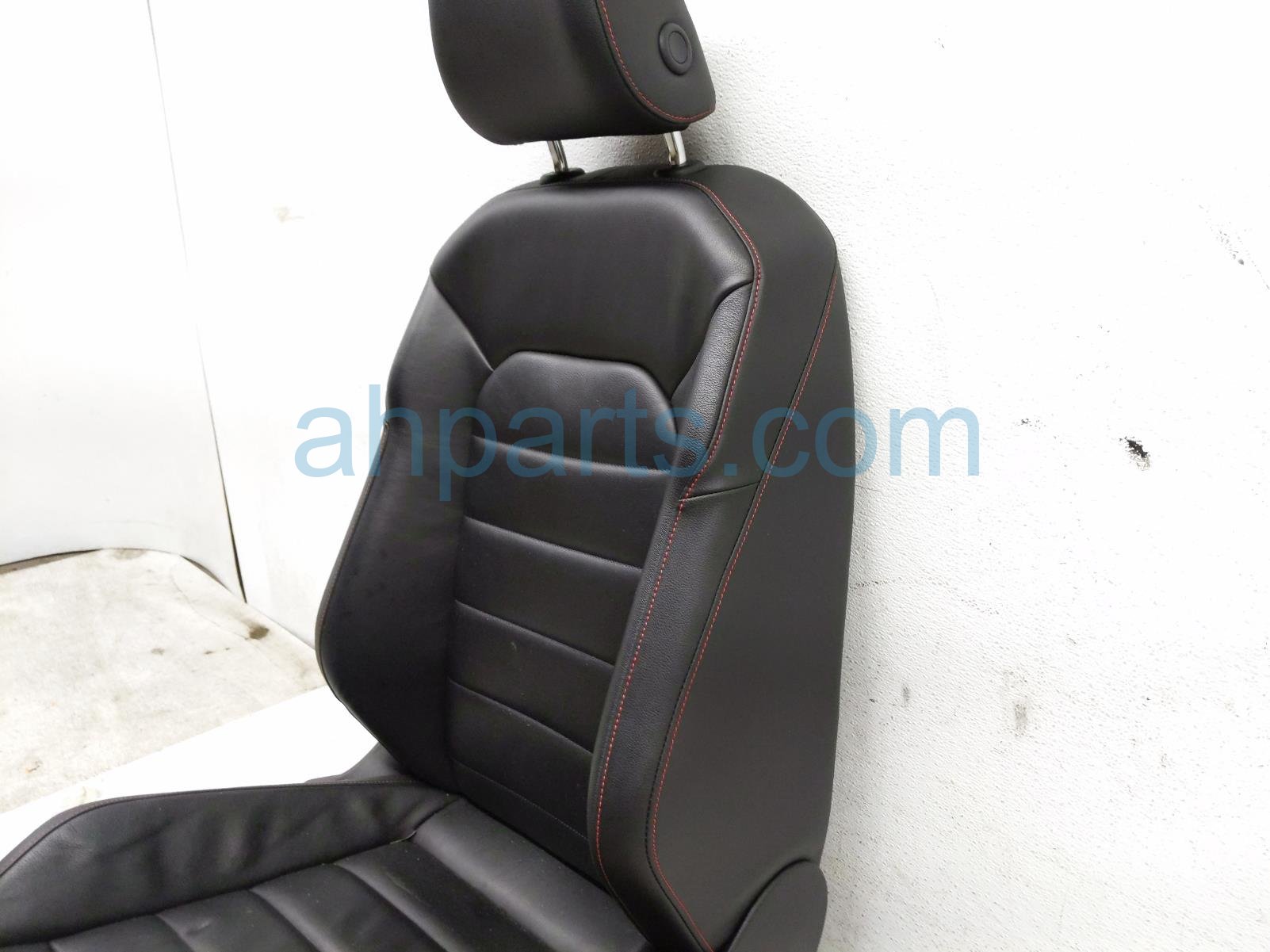 2018 Volkswagen Golf Gti Front Passenger Seat Black W/ Airbag 5GM 881 406 AB BKV Replacement 2018 Volkswagen Golf Gti Front Passenger Seat Black W/ Airbag 5GM 881 406 AB BKV Replacement thumbnail