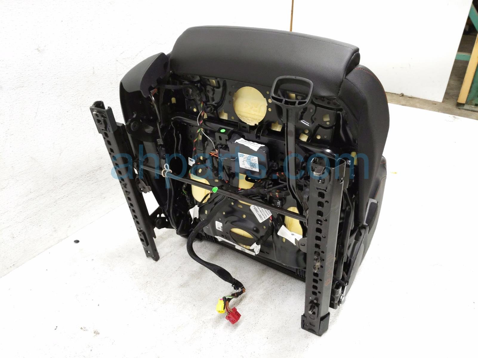 2018 Volkswagen Golf Gti Front Passenger Seat Black W/ Airbag 5GM 881 406 AB BKV Replacement 2018 Volkswagen Golf Gti Front Passenger Seat Black W/ Airbag 5GM 881 406 AB BKV Replacement thumbnail