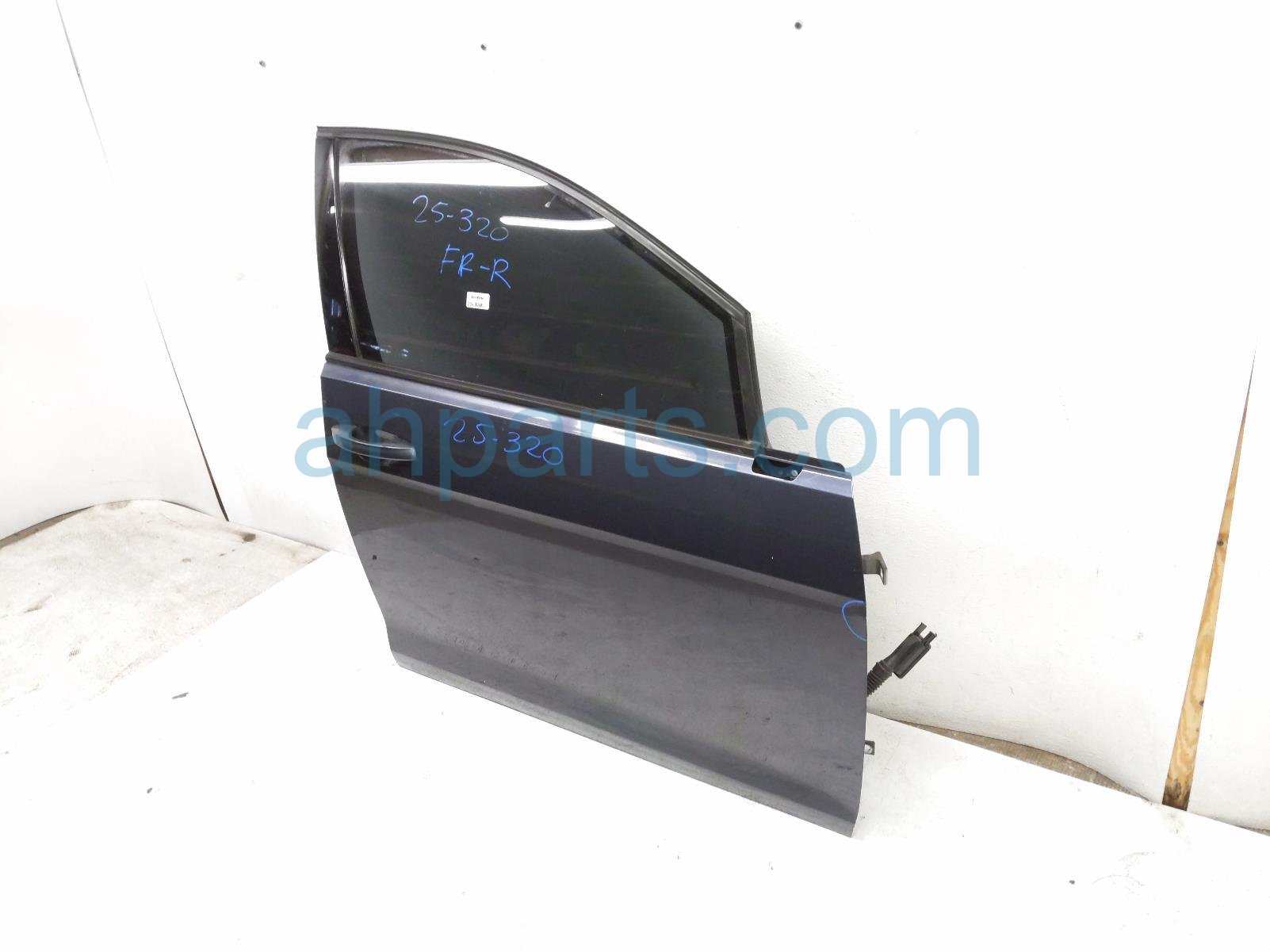 2018 Volkswagen Golf Gti Front Passenger Door Grey No Mirror/trim 5G4 831 056 AN Replacement 2018 Volkswagen Golf Gti Front Passenger Door Grey No Mirror/trim 5G4 831 056 AN Replacement thumbnail