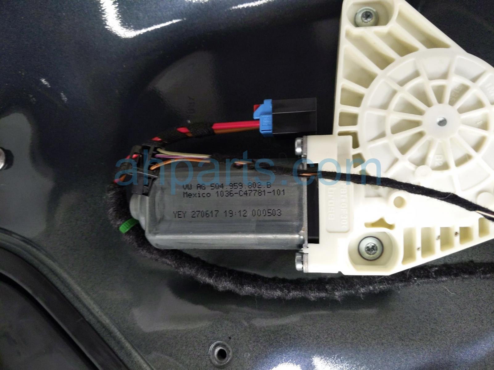 2018 Volkswagen Golf Gti Front Passenger Door Grey No Mirror/trim 5G4 831 056 AN Replacement 2018 Volkswagen Golf Gti Front Passenger Door Grey No Mirror/trim 5G4 831 056 AN Replacement thumbnail