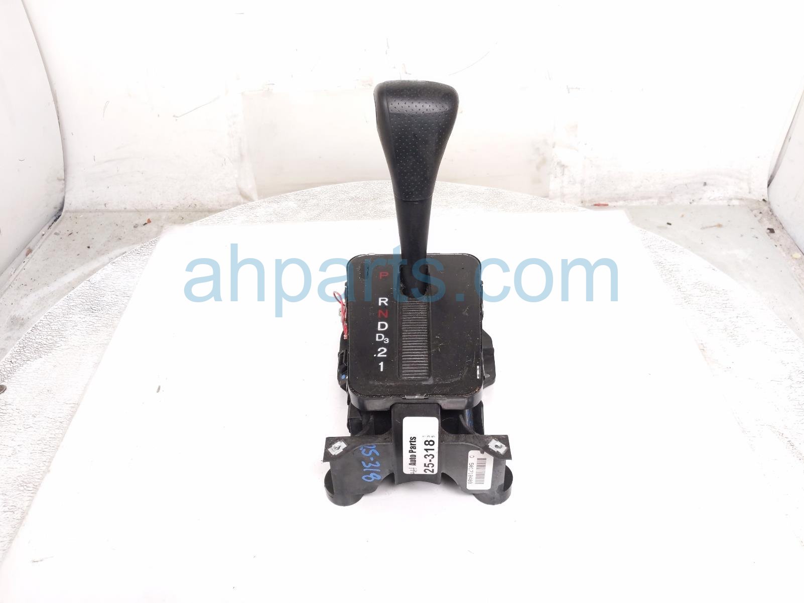Honda A/T FLOOR SHIFTER W/KNOB - 2.4L