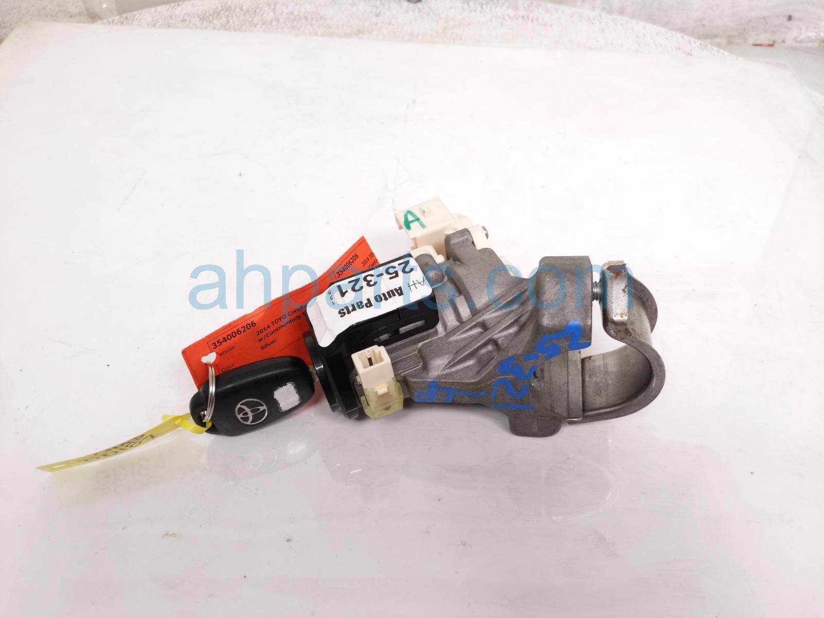 $75 Toyota AT IGNITION SWITCH + KEY