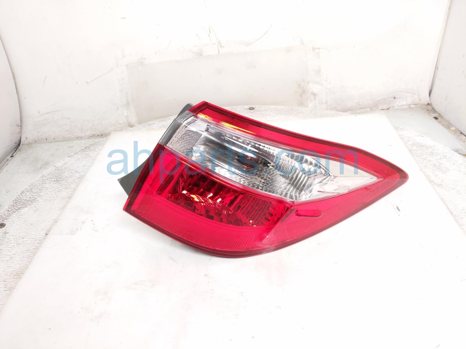 $65 Toyota RH TAIL LAMP (ON BODY)