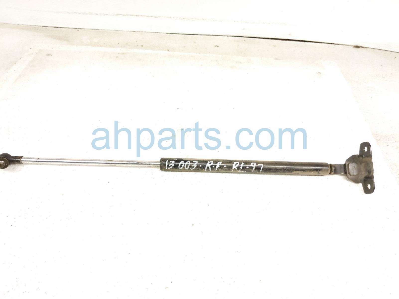 $19 Acura RH HOOD STRUT / LIFT CYLINDER $19 Acura RH HOOD STRUT / LIFT CYLINDER