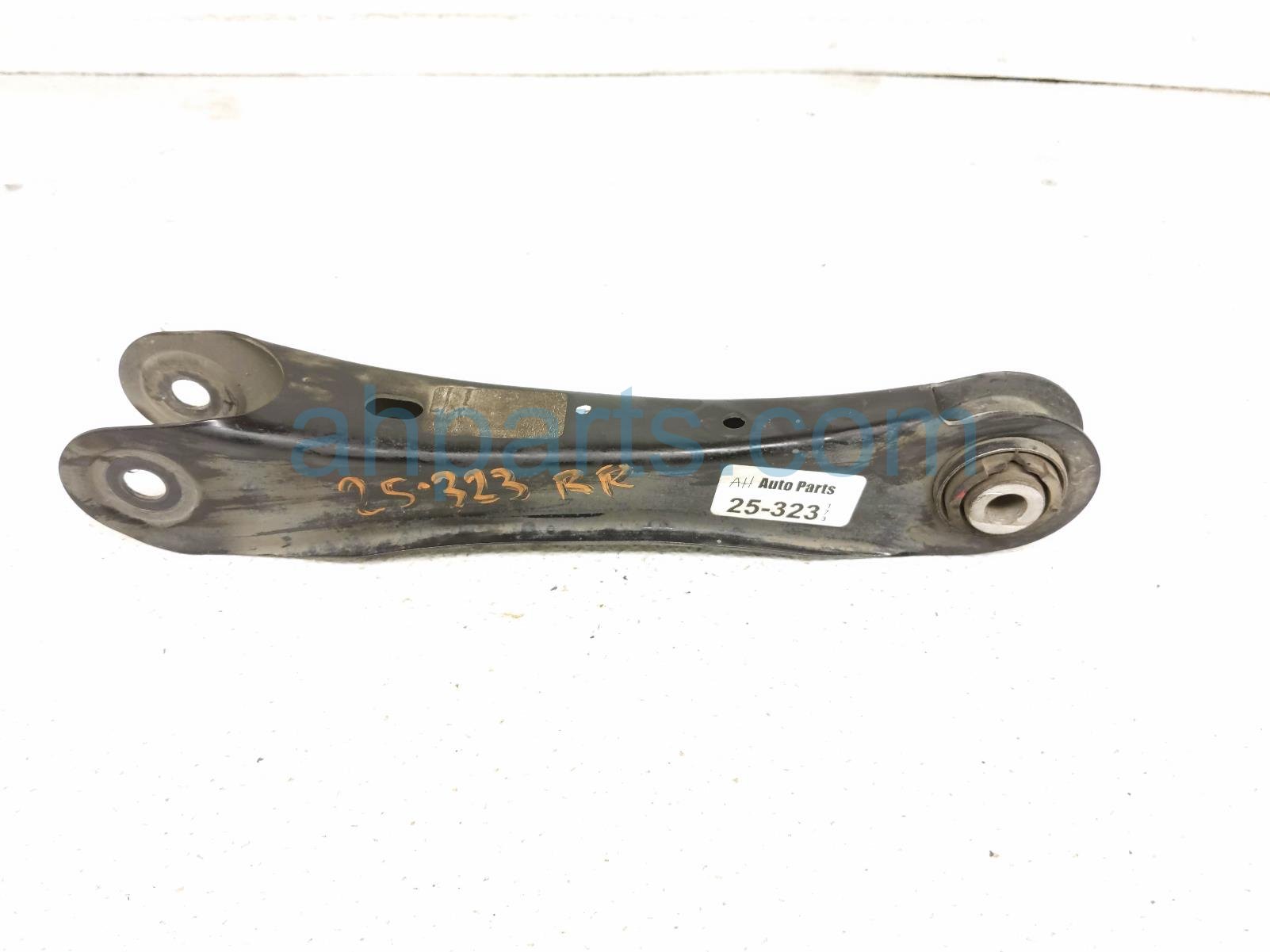 $45 Hyundai RR/RH LOWER CONTROL ARM -