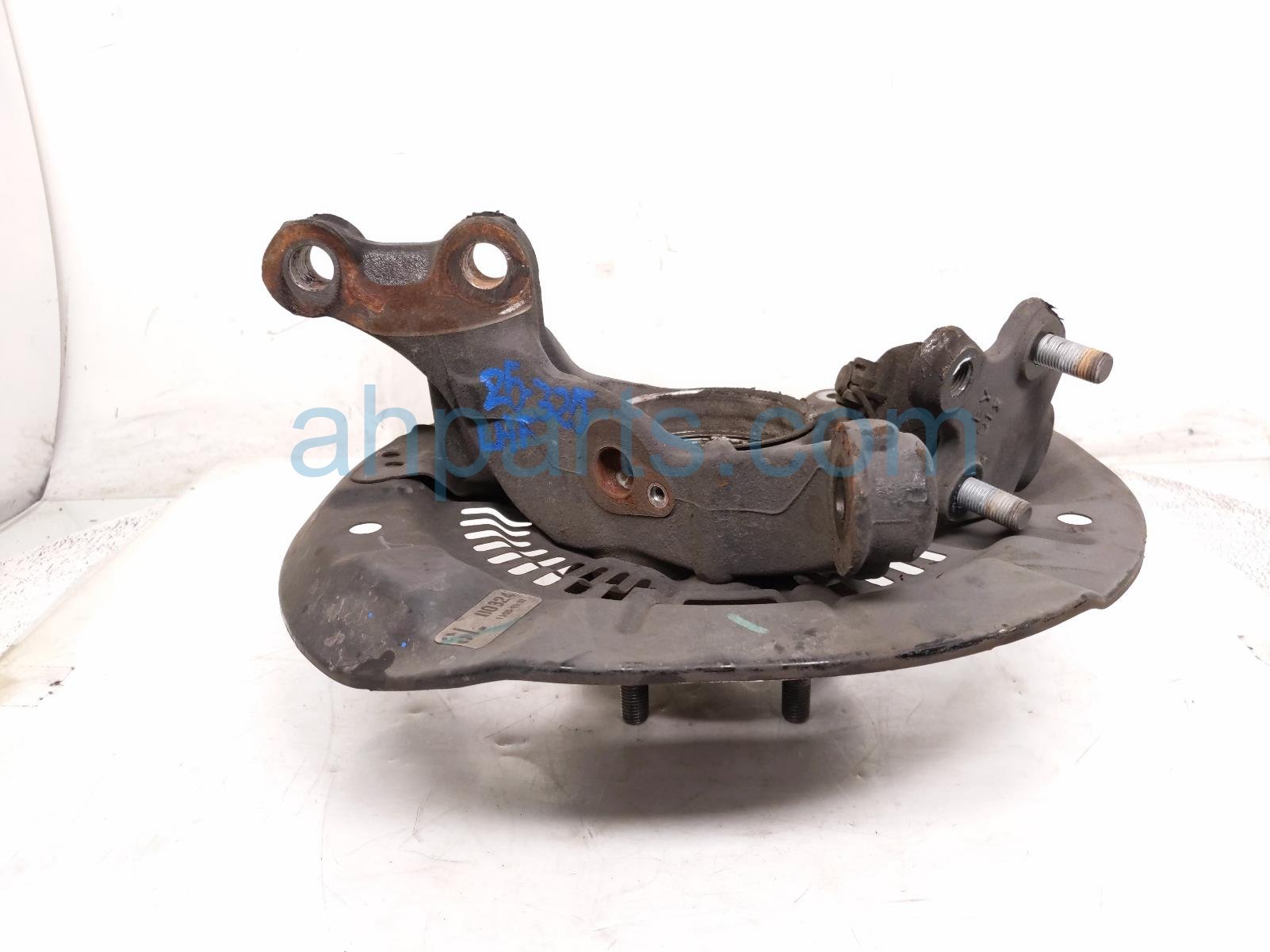 Toyota FR/LH SPINDLE KNUCKLE HUB