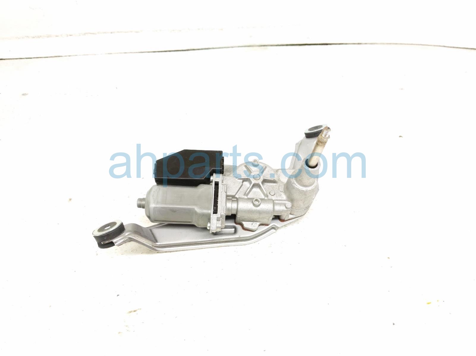 $85 Toyota REAR WIPER MOTOR ASSEMBLY $85 Toyota REAR WIPER MOTOR ASSEMBLY