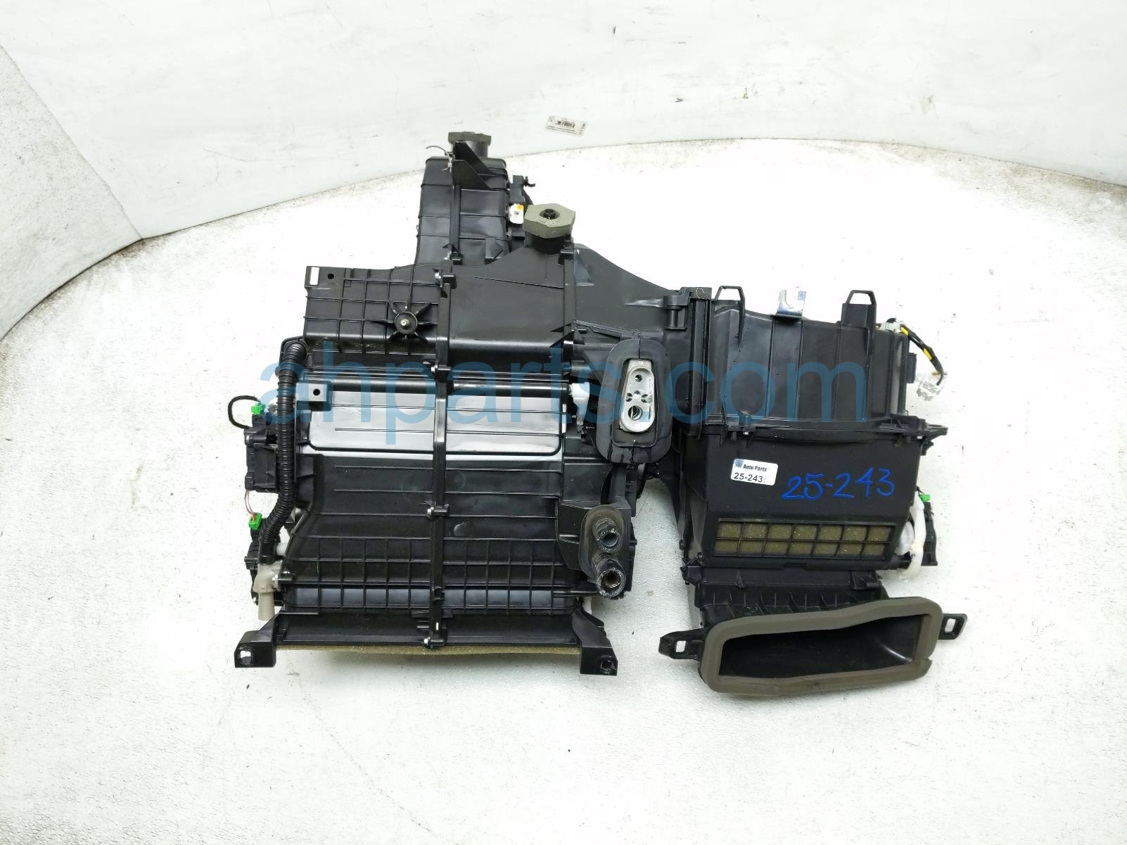 $125 Honda HVAC HEATER CORE W/BLOWER MOTOR