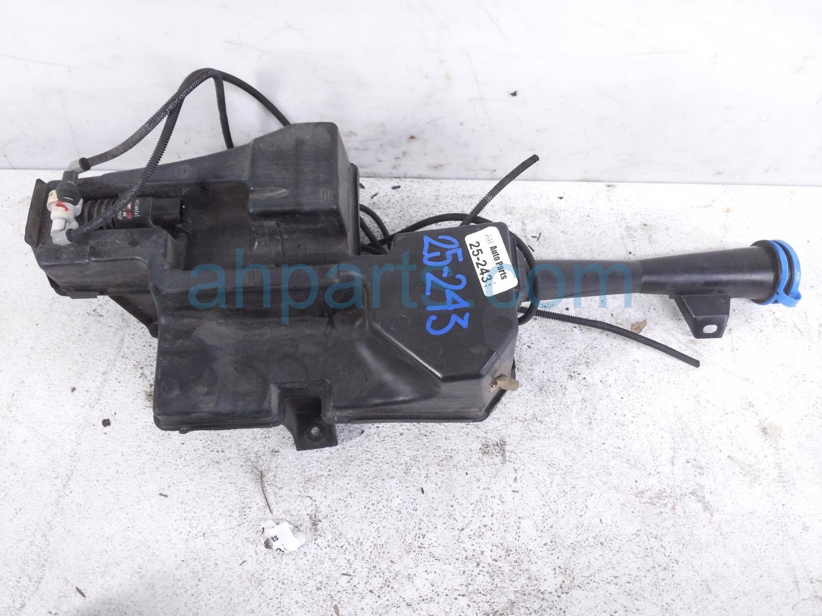 $50 Honda WINDSHIELD WASHER RESERVOIR TANK $50 Honda WINDSHIELD WASHER RESERVOIR TANK