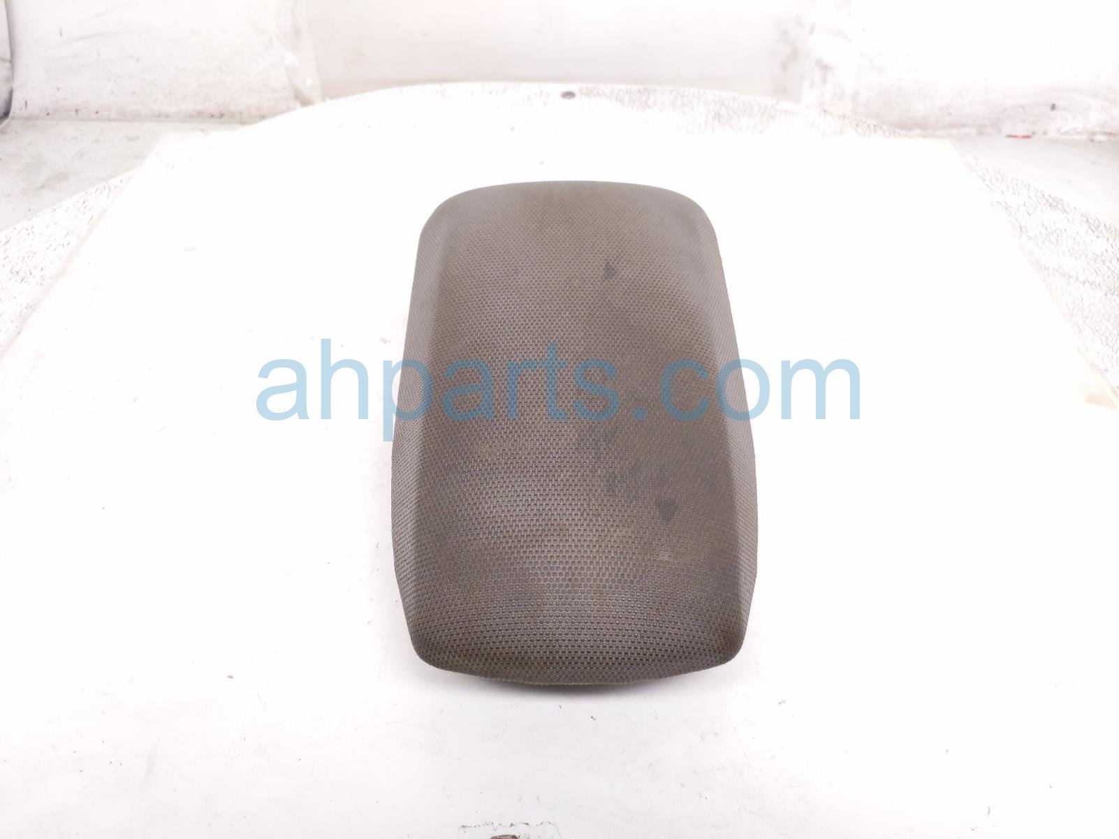 $45 Toyota CENTER CONSOLE LID/ARMREST - GREY