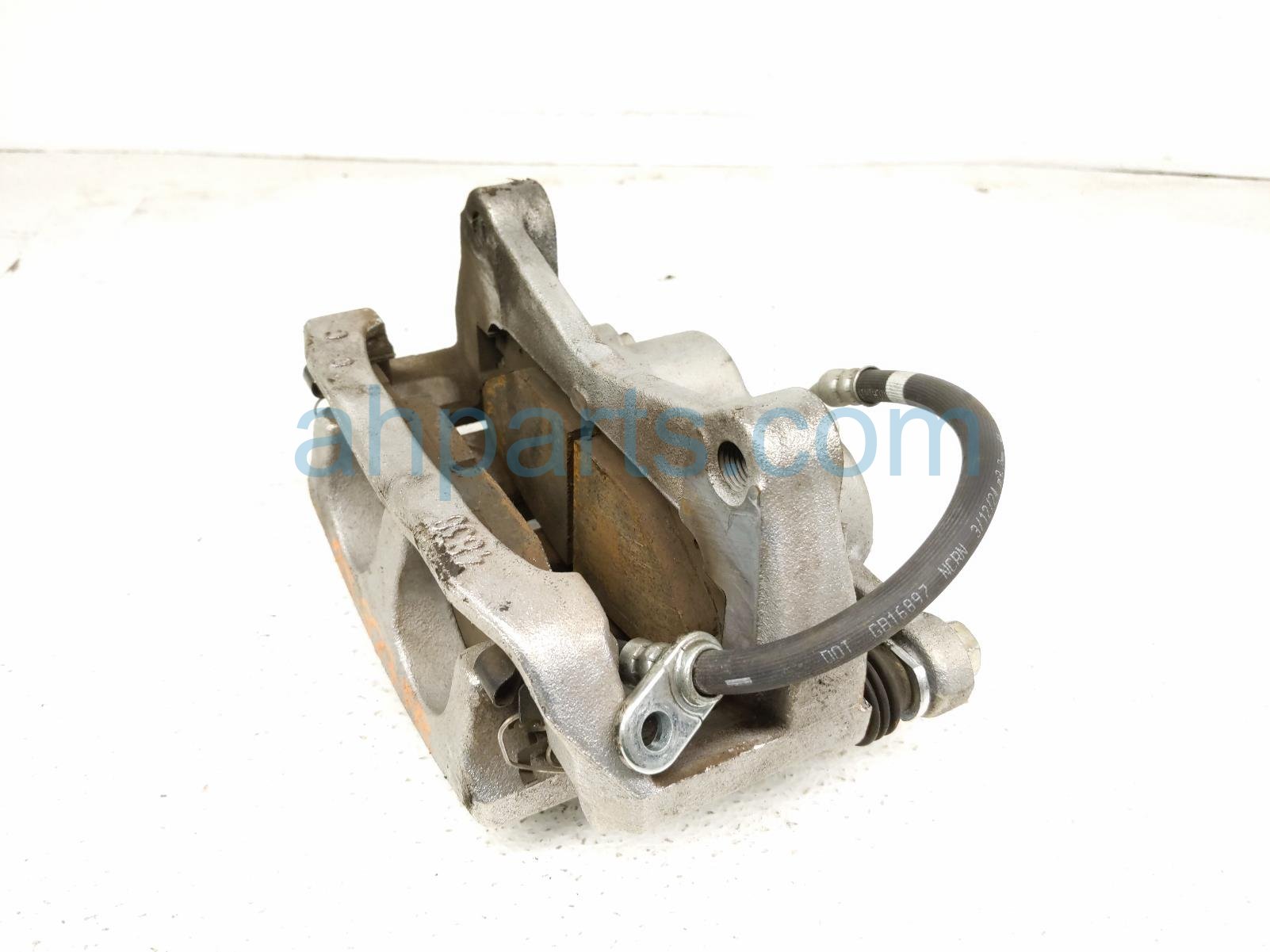 2025 Honda Pilot Front Passenger Brake Caliper 45018 T90 A00 Replacement 2025 Honda Pilot Front Passenger Brake Caliper 45018 T90 A00 Replacement thumbnail