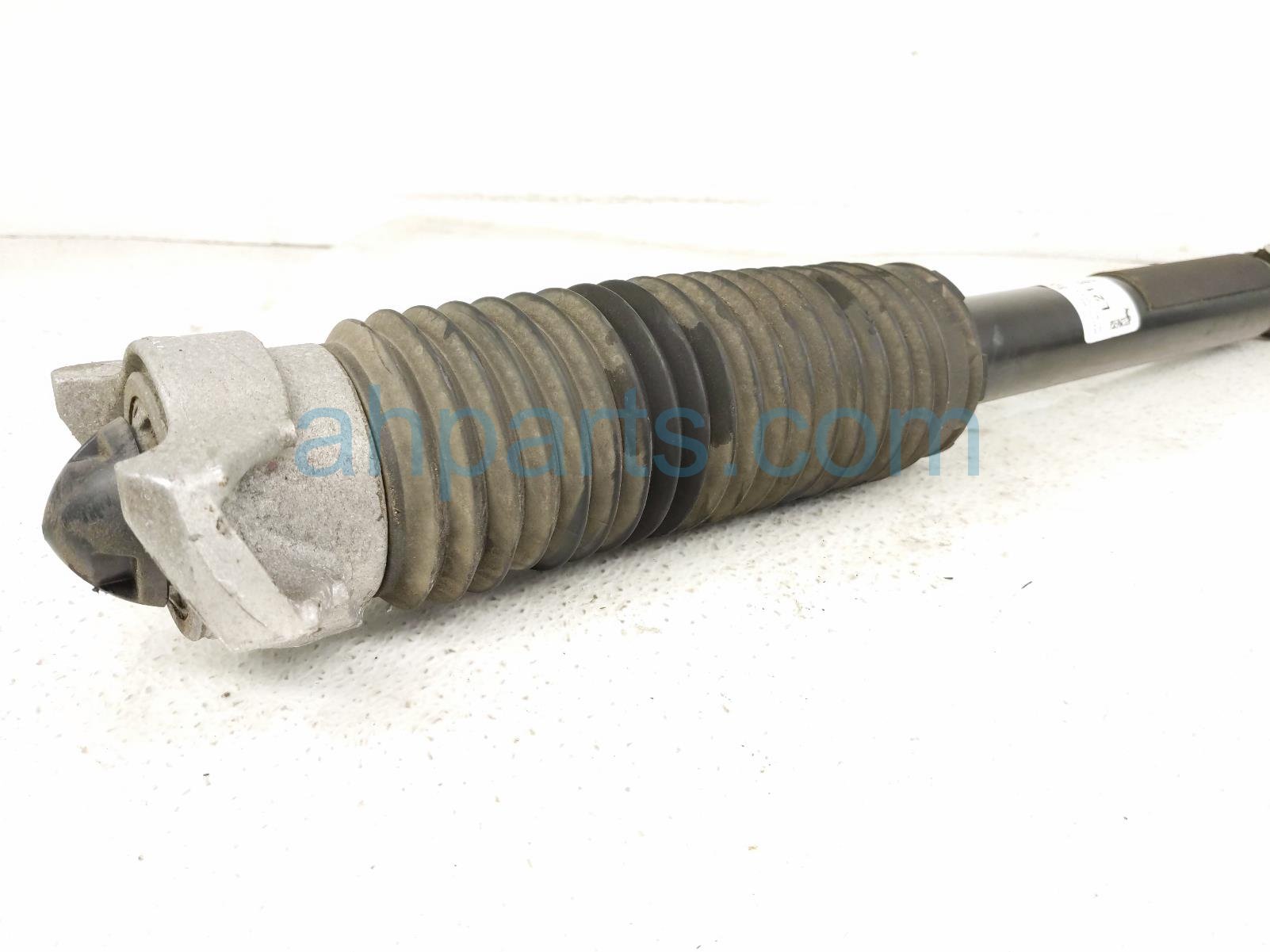 2025 Honda Pilot Strut / Spring / Rear Driver Shock Absorber 52446 T90 A52 Replacement 2025 Honda Pilot Strut / Spring / Rear Driver Shock Absorber 52446 T90 A52 Replacement thumbnail