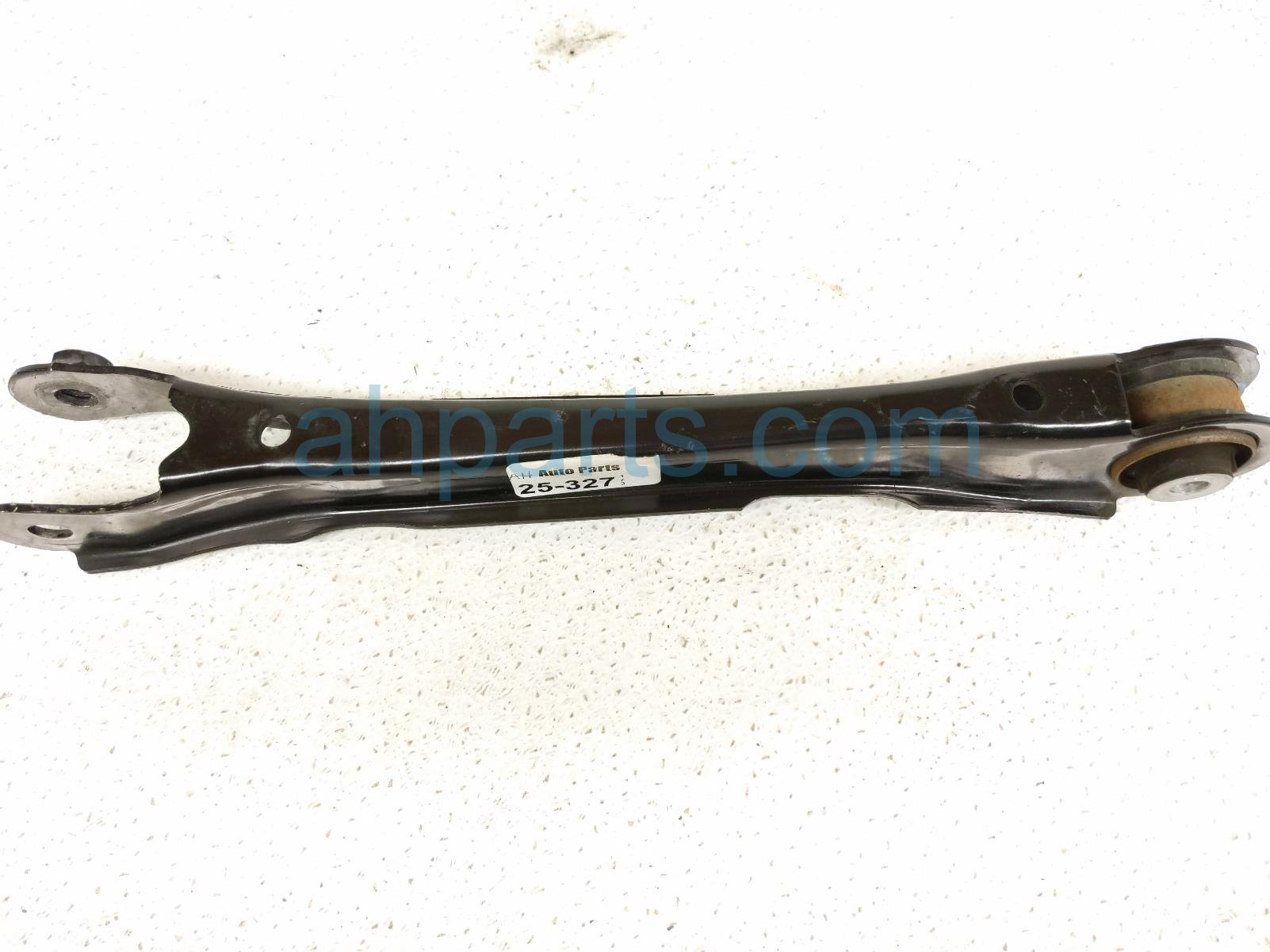 2025 Honda Pilot Rear Passenger Trailing Lower Control Arm 52370 TYA A01 Replacement 2025 Honda Pilot Rear Passenger Trailing Lower Control Arm 52370 TYA A01 Replacement thumbnail