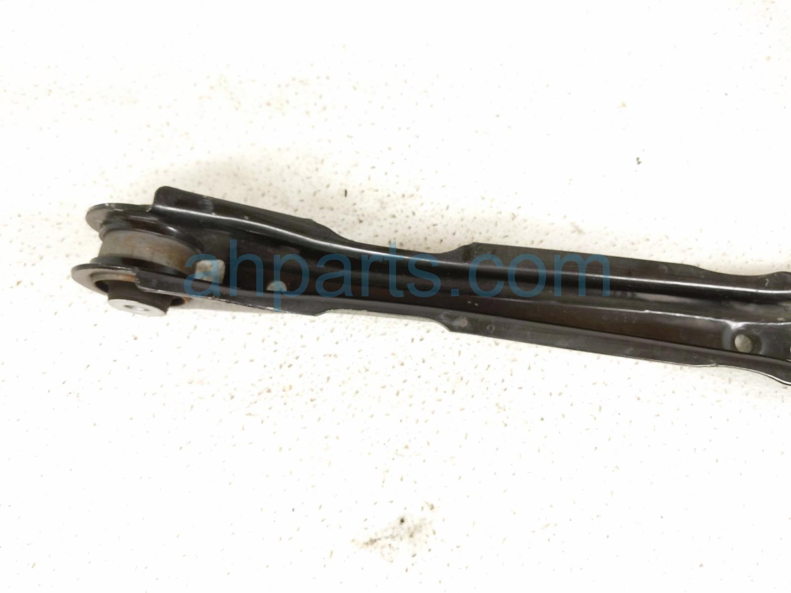 2025 Honda Pilot Rear Passenger Trailing Lower Control Arm 52370 TYA A01 Replacement 2025 Honda Pilot Rear Passenger Trailing Lower Control Arm 52370 TYA A01 Replacement thumbnail