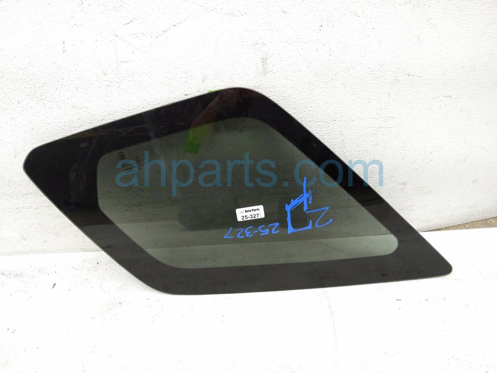 $225 Honda LH QUARTER WINDOW GLASS