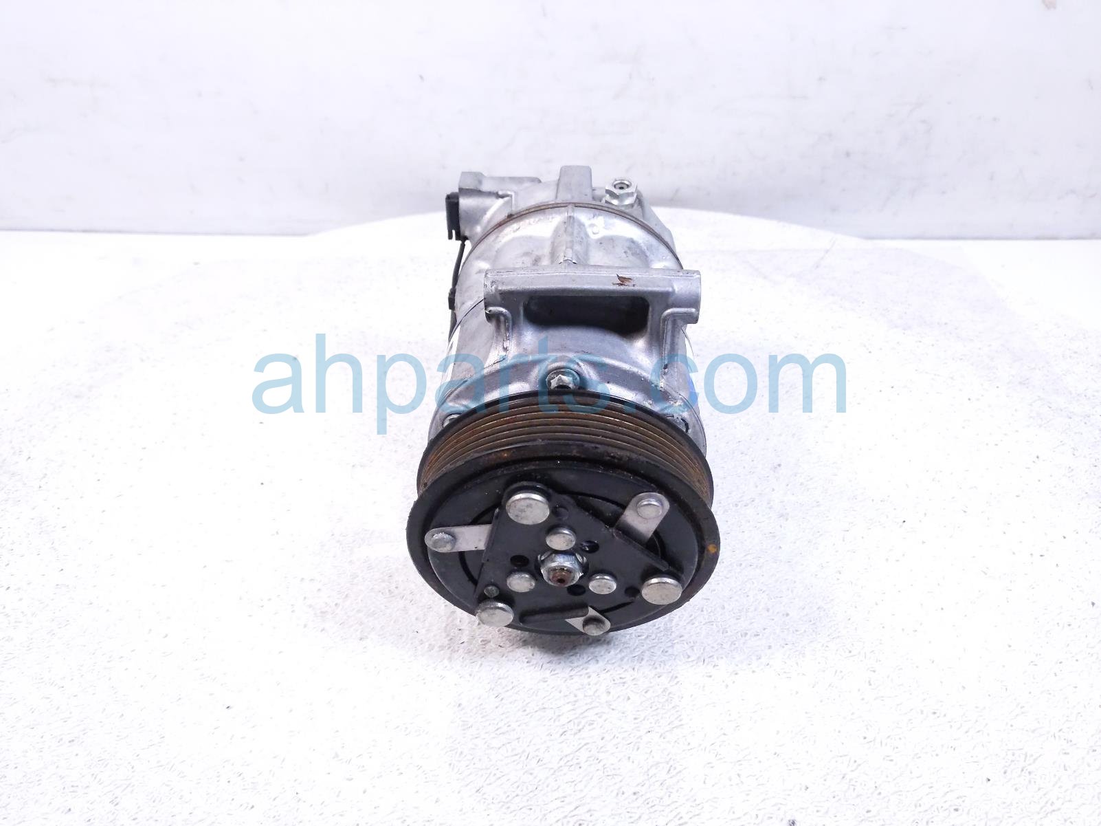 Nissan AC PUMP / COMPRESSOR
