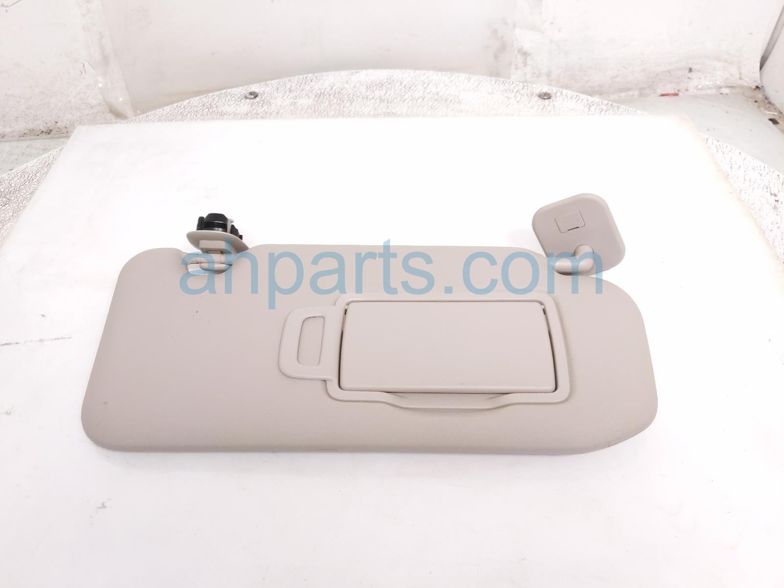 Nissan RH SUN VISOR - GREY