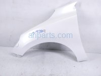 Nissan LH FENDER - WHITE *DING Nissan LH FENDER - WHITE *DING