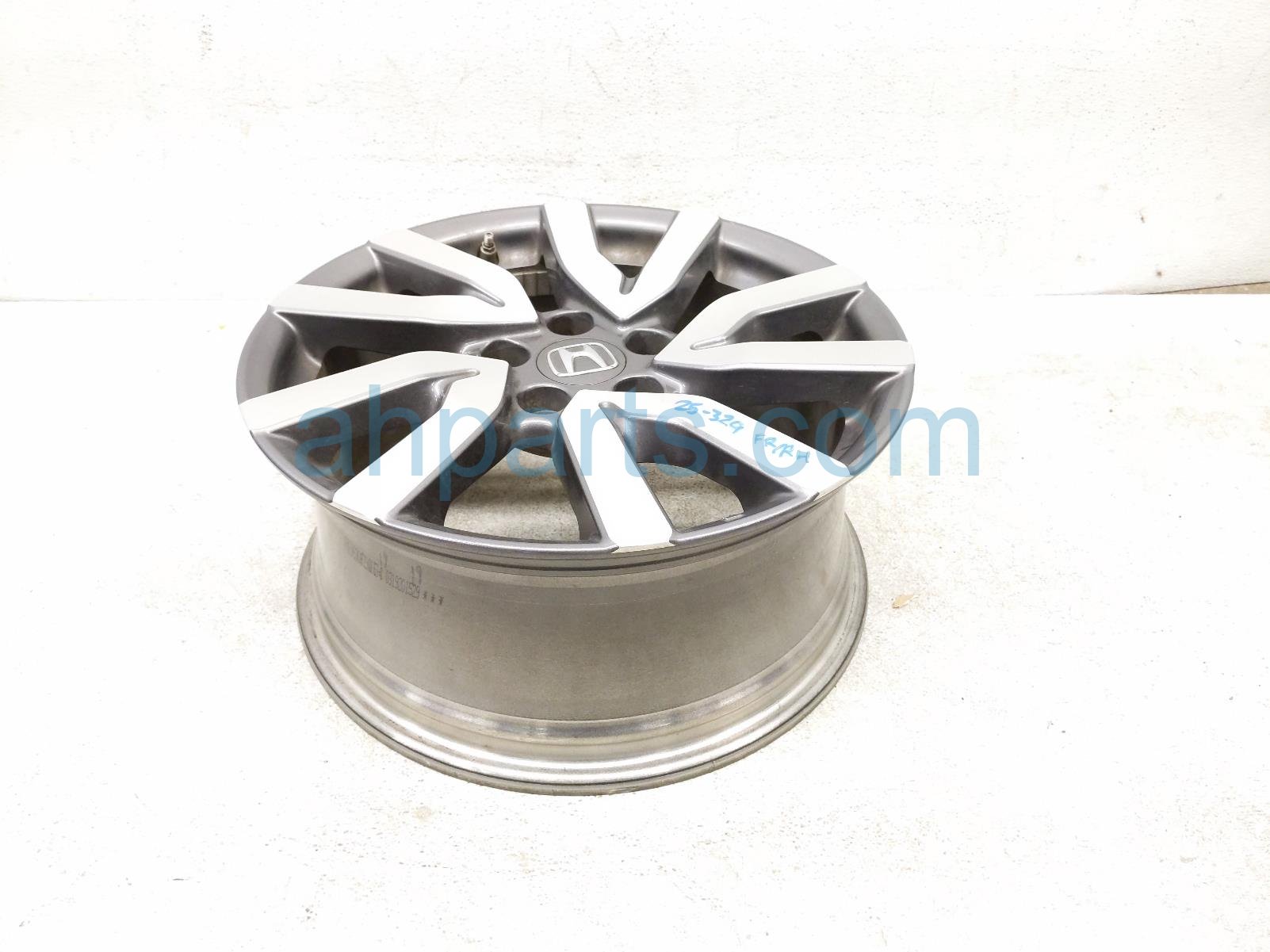 $99 Honda FR/RH WHEEL / RIM -