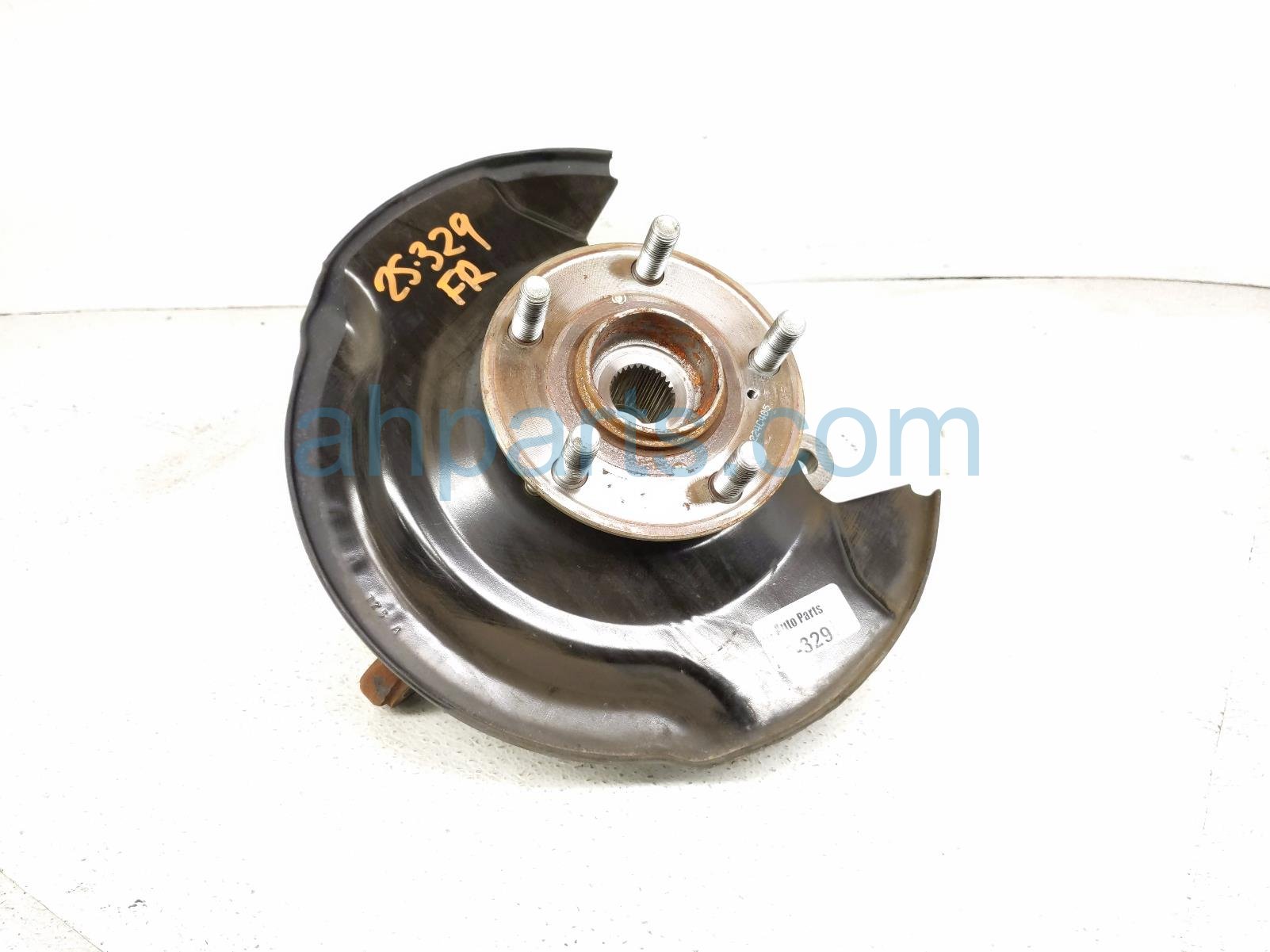 $145 Honda FR/RH SPINDLE KNUCKLE HUB