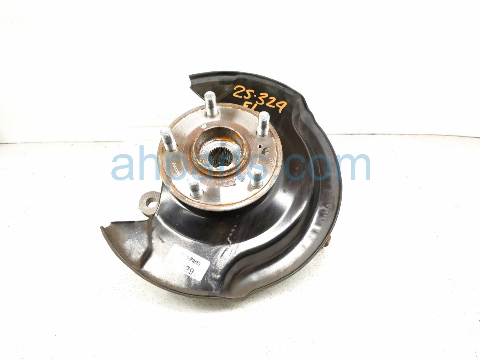 $175 Honda FR/LH SPINDLE KNUCKLE HUB