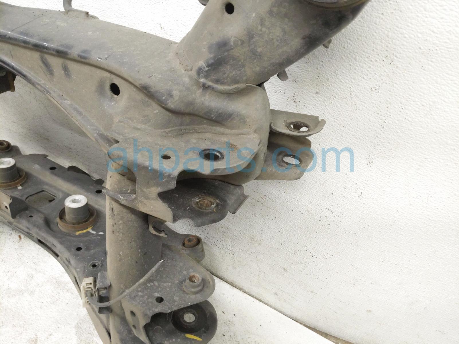 2021 Honda Pilot Crossmember Rear Sub Frame / Cradle 50300 TG7 A02 Replacement 2021 Honda Pilot Crossmember Rear Sub Frame / Cradle 50300 TG7 A02 Replacement thumbnail