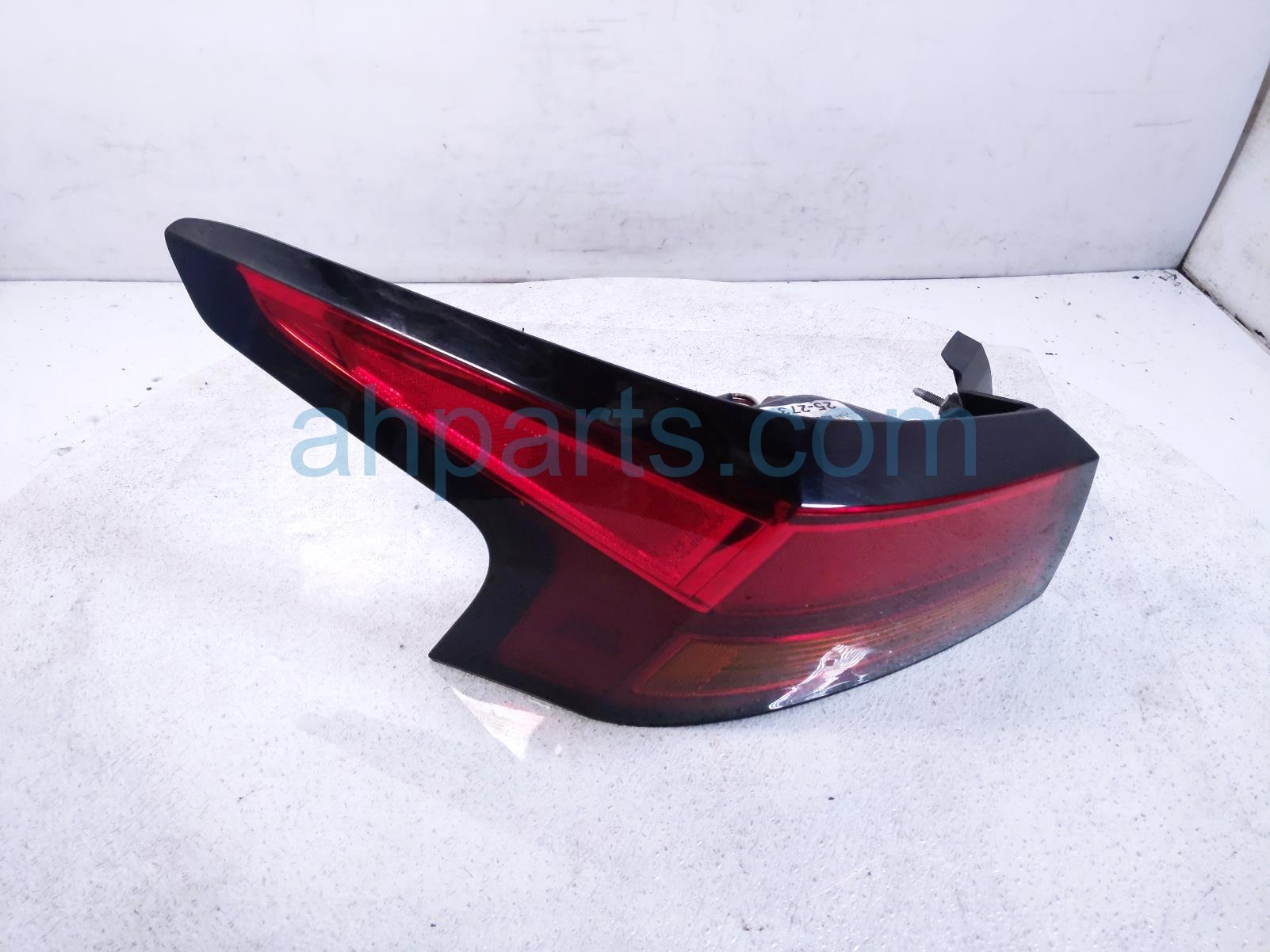 $115 Nissan RH TAIL LAMP (ON BODY)