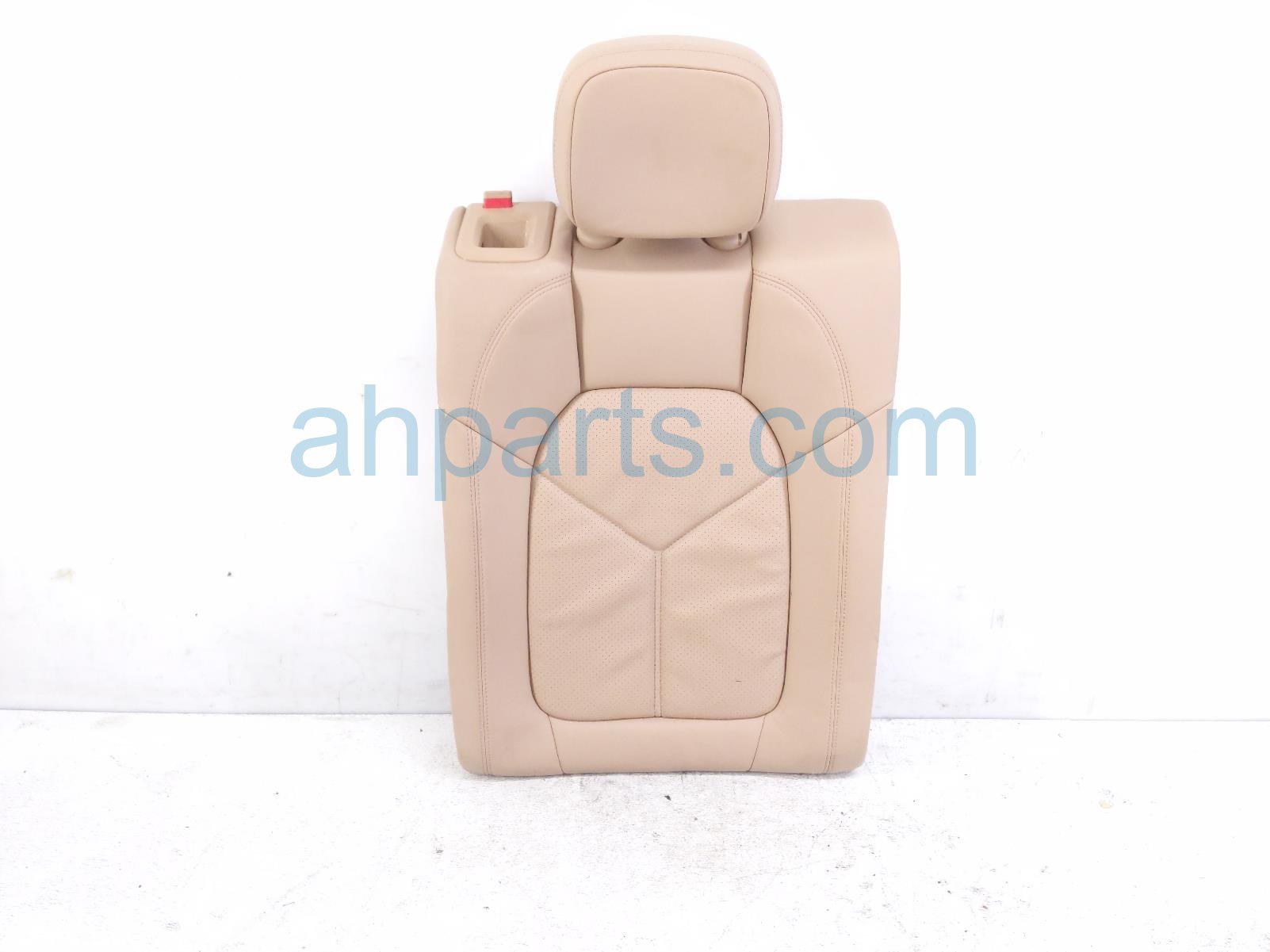 $150 Porsche RR/RH SEAT BACK CUSHION - TAN $150 Porsche RR/RH SEAT BACK CUSHION - TAN