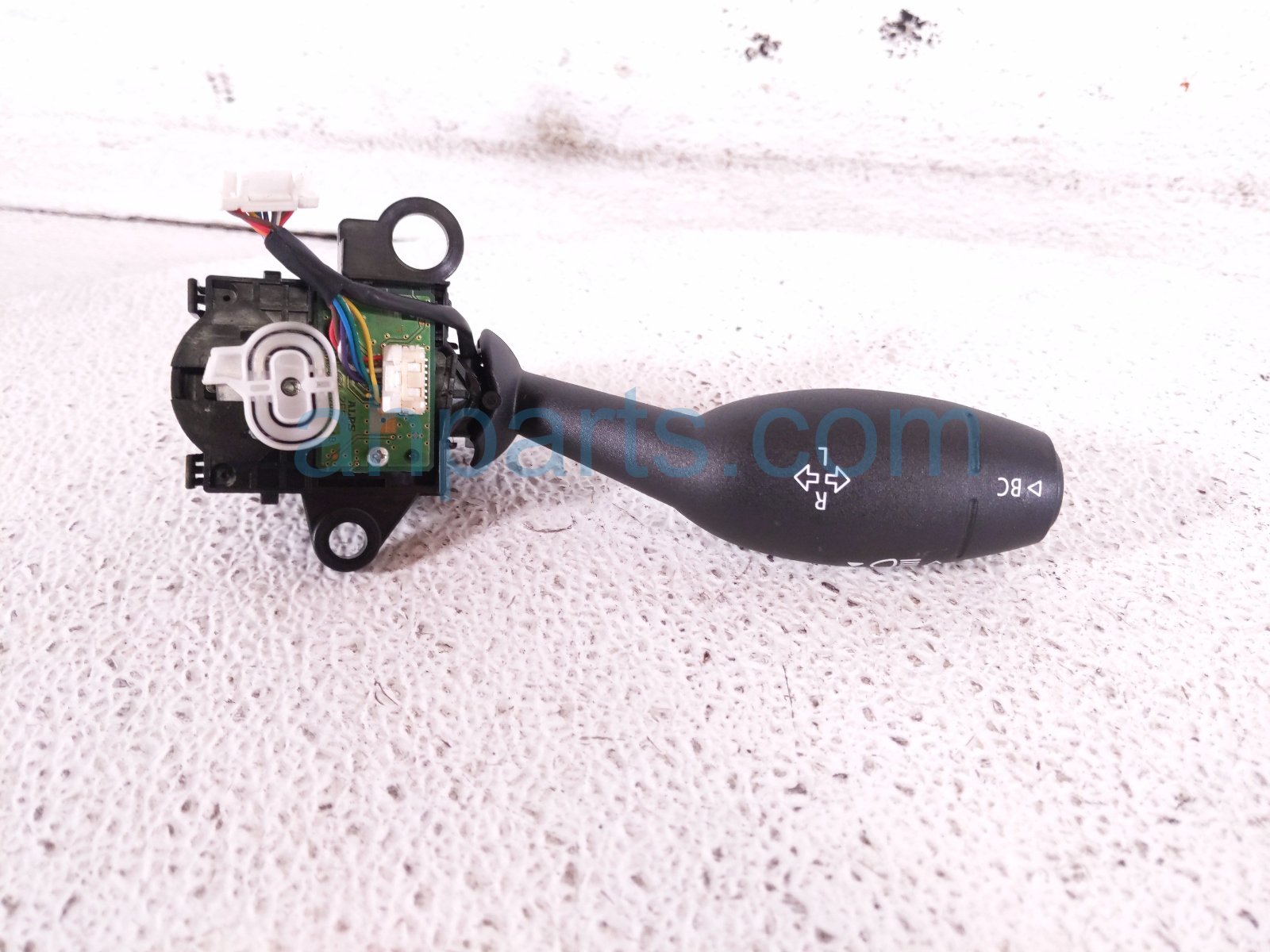 2017 BMW Minicooper Countryman Combo Turn Signal / Wiper Column Switch 61 31 6 827 363 Replacement 2017 BMW Minicooper Countryman Combo Turn Signal / Wiper Column Switch 61 31 6 827 363 Replacement thumbnail