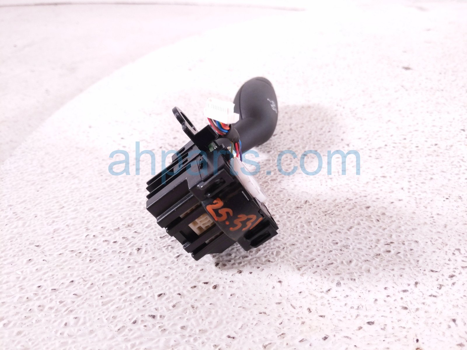 2017 BMW Minicooper Countryman Combo Turn Signal / Wiper Column Switch 61 31 6 827 363 Replacement 2017 BMW Minicooper Countryman Combo Turn Signal / Wiper Column Switch 61 31 6 827 363 Replacement thumbnail