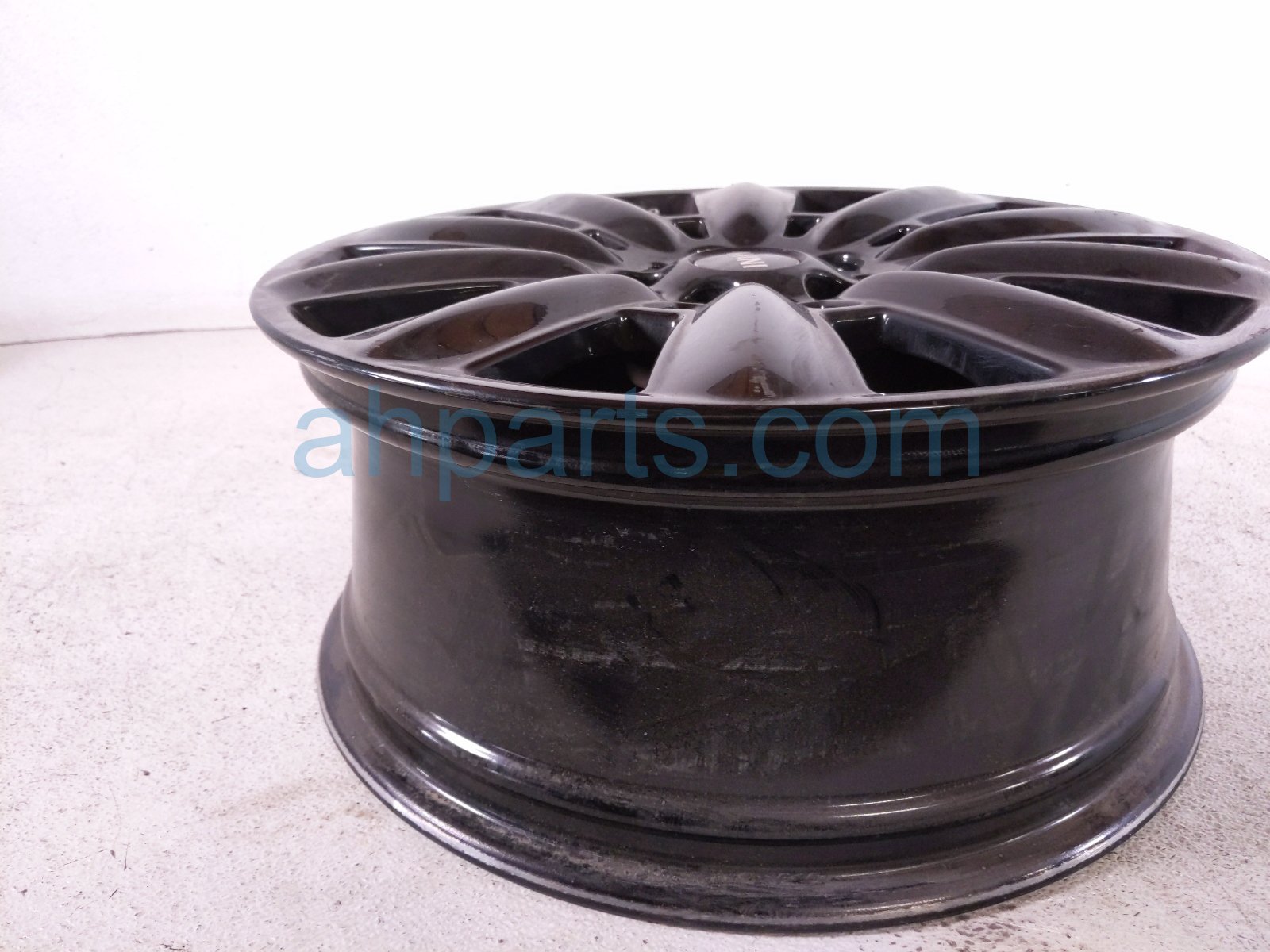 2017 BMW Minicooper Countryman Front Driver Wheel / Rim 36 11 6 856 034 Replacement 2017 BMW Minicooper Countryman Front Driver Wheel / Rim 36 11 6 856 034 Replacement thumbnail