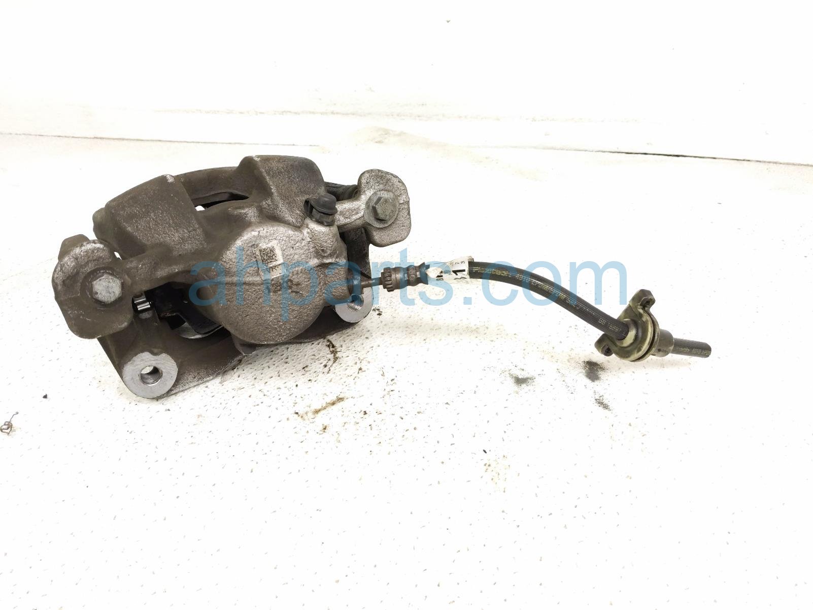 2017 BMW Minicooper Countryman Front Passenger Brake Caliper 34 11 6 860 268 Replacement 2017 BMW Minicooper Countryman Front Passenger Brake Caliper 34 11 6 860 268 Replacement thumbnail