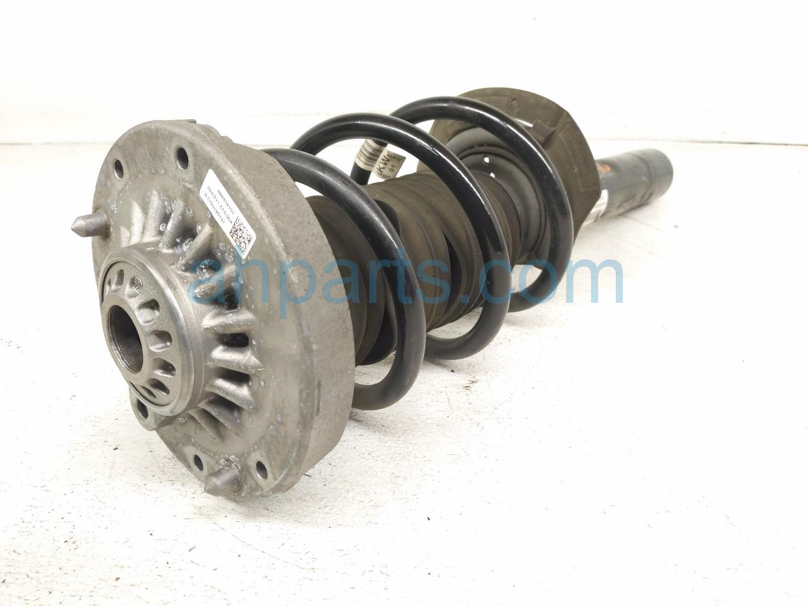 2017 BMW Minicooper Countryman Front Driver Strut Absorber + Spring 37 10 6 876 685 Replacement 2017 BMW Minicooper Countryman Front Driver Strut Absorber + Spring 37 10 6 876 685 Replacement thumbnail