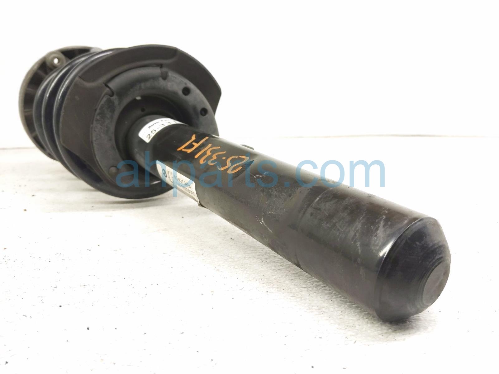 2017 BMW Minicooper Countryman Front Driver Strut Absorber + Spring 37 10 6 876 685 Replacement 2017 BMW Minicooper Countryman Front Driver Strut Absorber + Spring 37 10 6 876 685 Replacement thumbnail