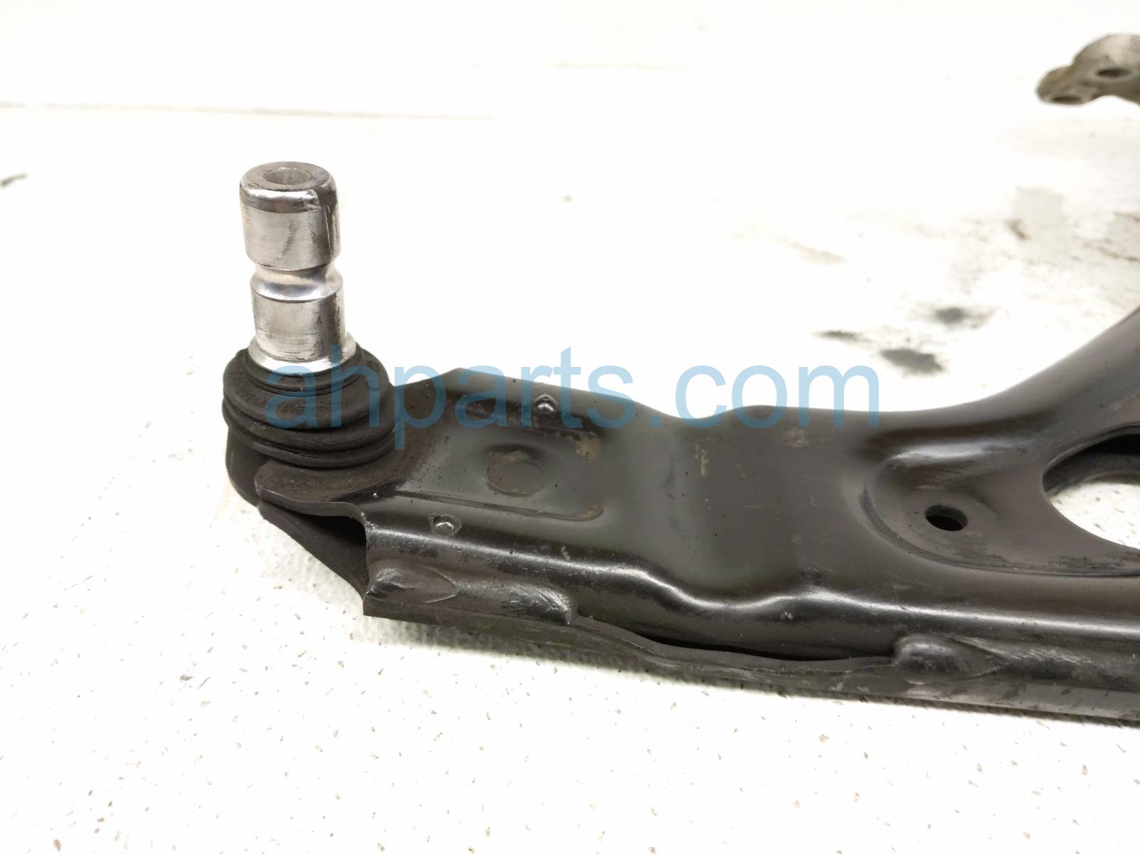 2017 BMW Minicooper Countryman Front Passenger Lower Control Arm 31 12 6 879 844 Replacement 2017 BMW Minicooper Countryman Front Passenger Lower Control Arm 31 12 6 879 844 Replacement thumbnail