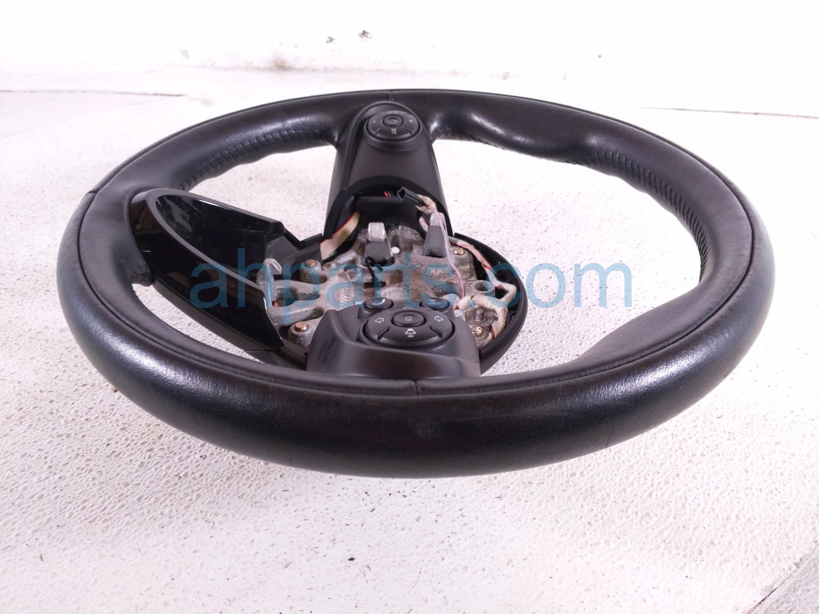 2017 BMW Minicooper Countryman Steering Wheel Black S 32 30 6 996 048 Replacement 2017 BMW Minicooper Countryman Steering Wheel Black S 32 30 6 996 048 Replacement thumbnail